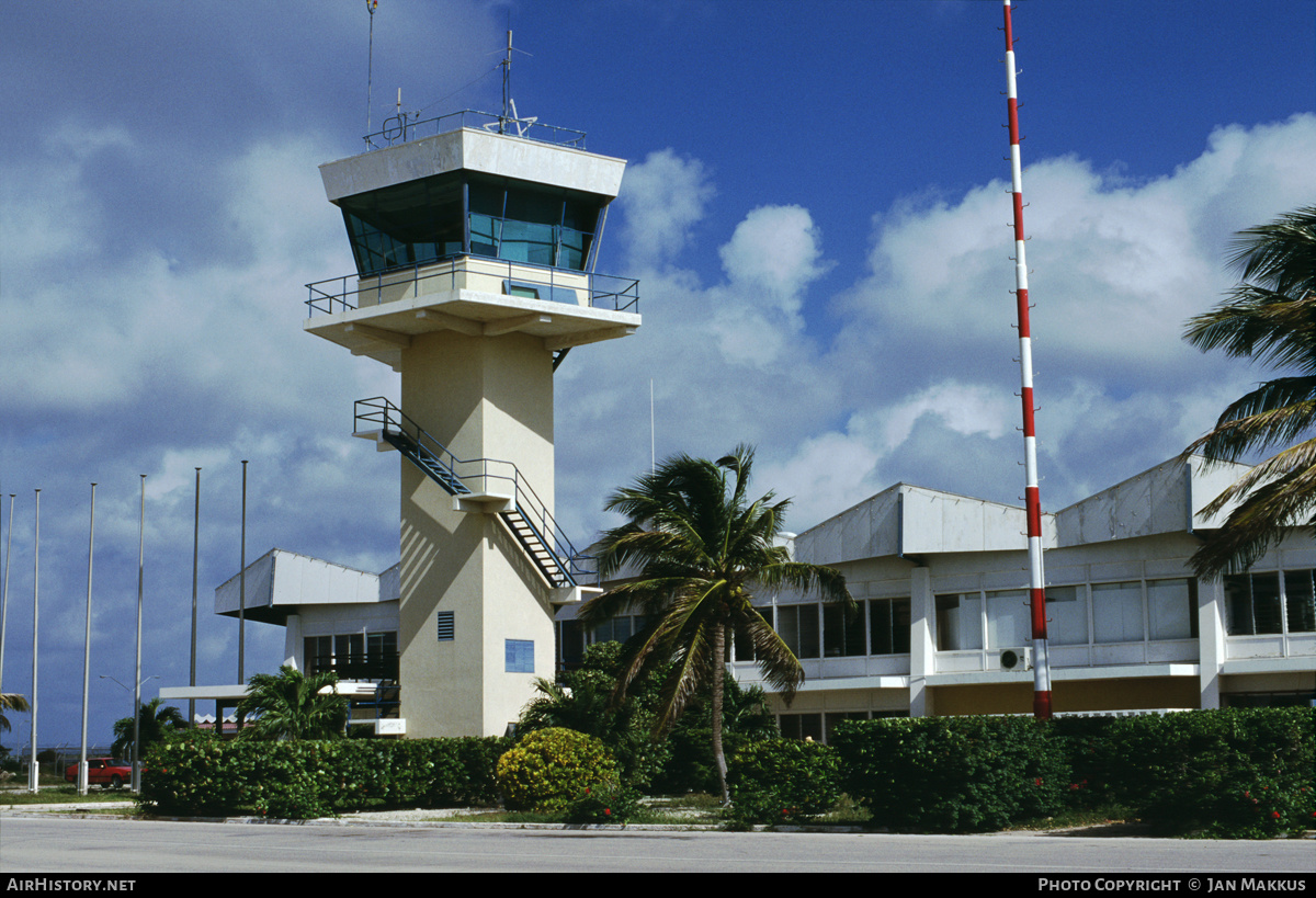 Airport photo of Bonaire - Flamingo (TNCB / BON) in Caribbean Netherlands | AirHistory.net #375265