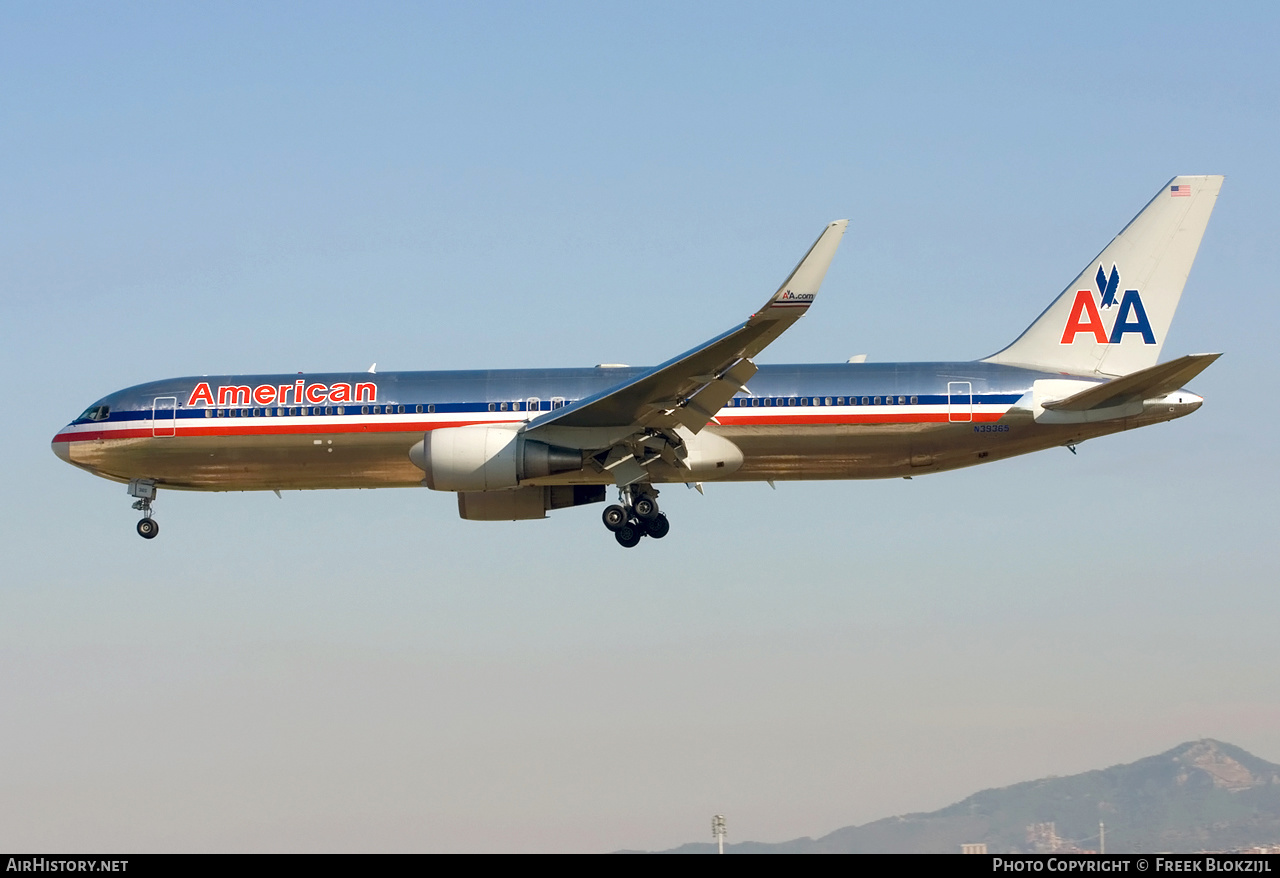 Aircraft Photo of N39365 | Boeing 767-323/ER | American Airlines | AirHistory.net #375292