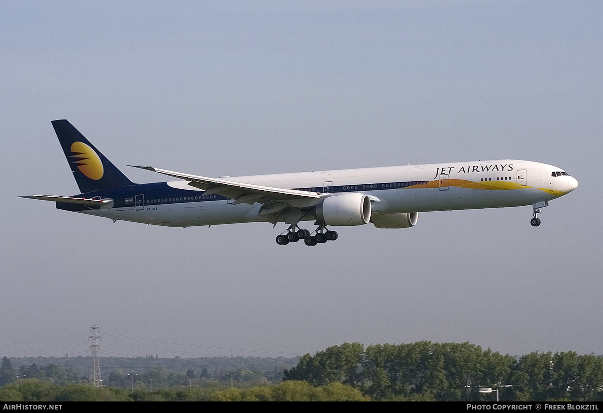 Aircraft Photo of VT-JEA | Boeing 777-35R/ER | Jet Airways | AirHistory.net #375305