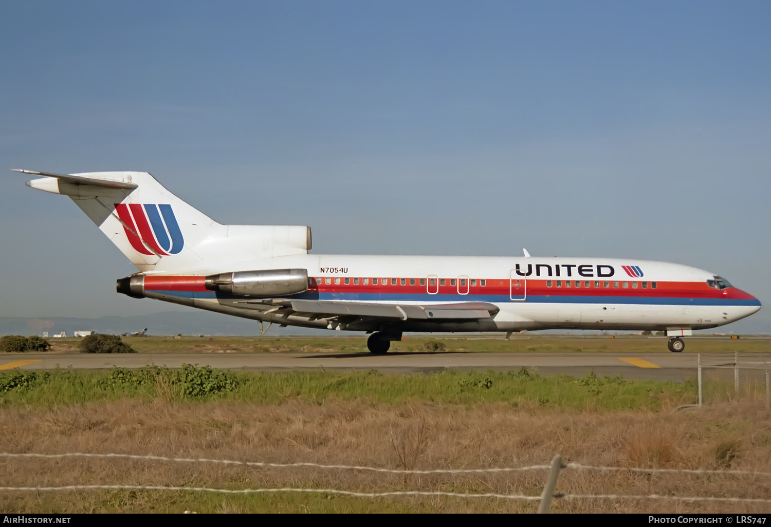 Aircraft Photo of N7054U | Boeing 727-22 | United Airlines | AirHistory.net #375377