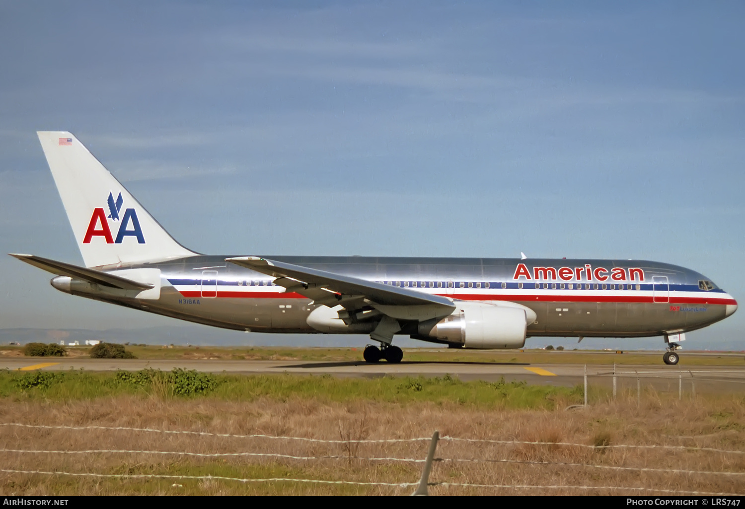Aircraft Photo of N316AA | Boeing 767-223(ER) | American Airlines | AirHistory.net #375380
