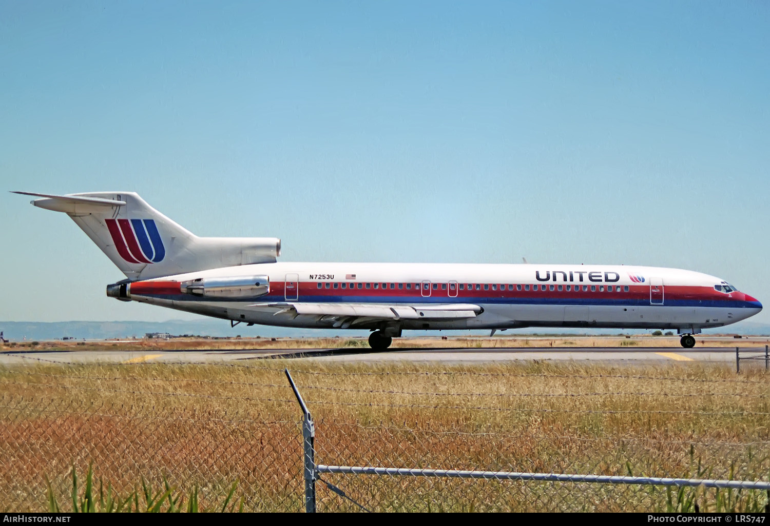 Aircraft Photo of N7253U | Boeing 727-222/Adv | United Airlines | AirHistory.net #375389