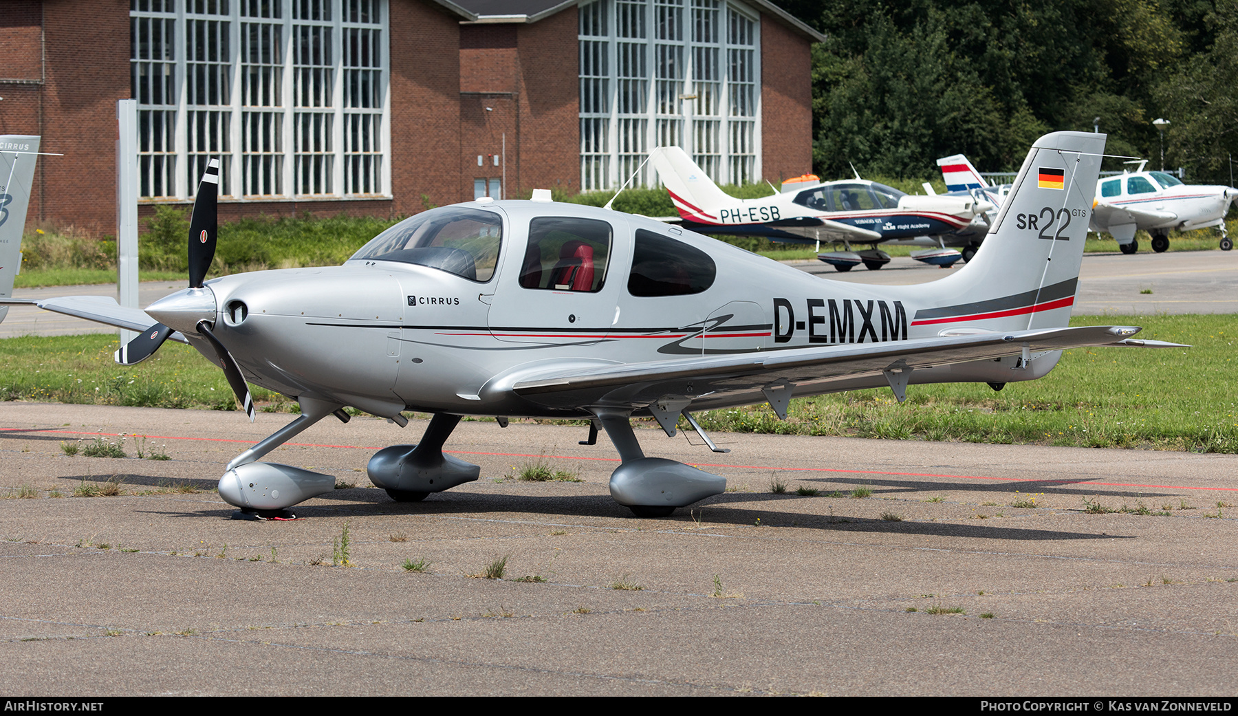 Aircraft Photo of D-EMXM | Cirrus SR-22 G3-GTS | AirHistory.net #375404