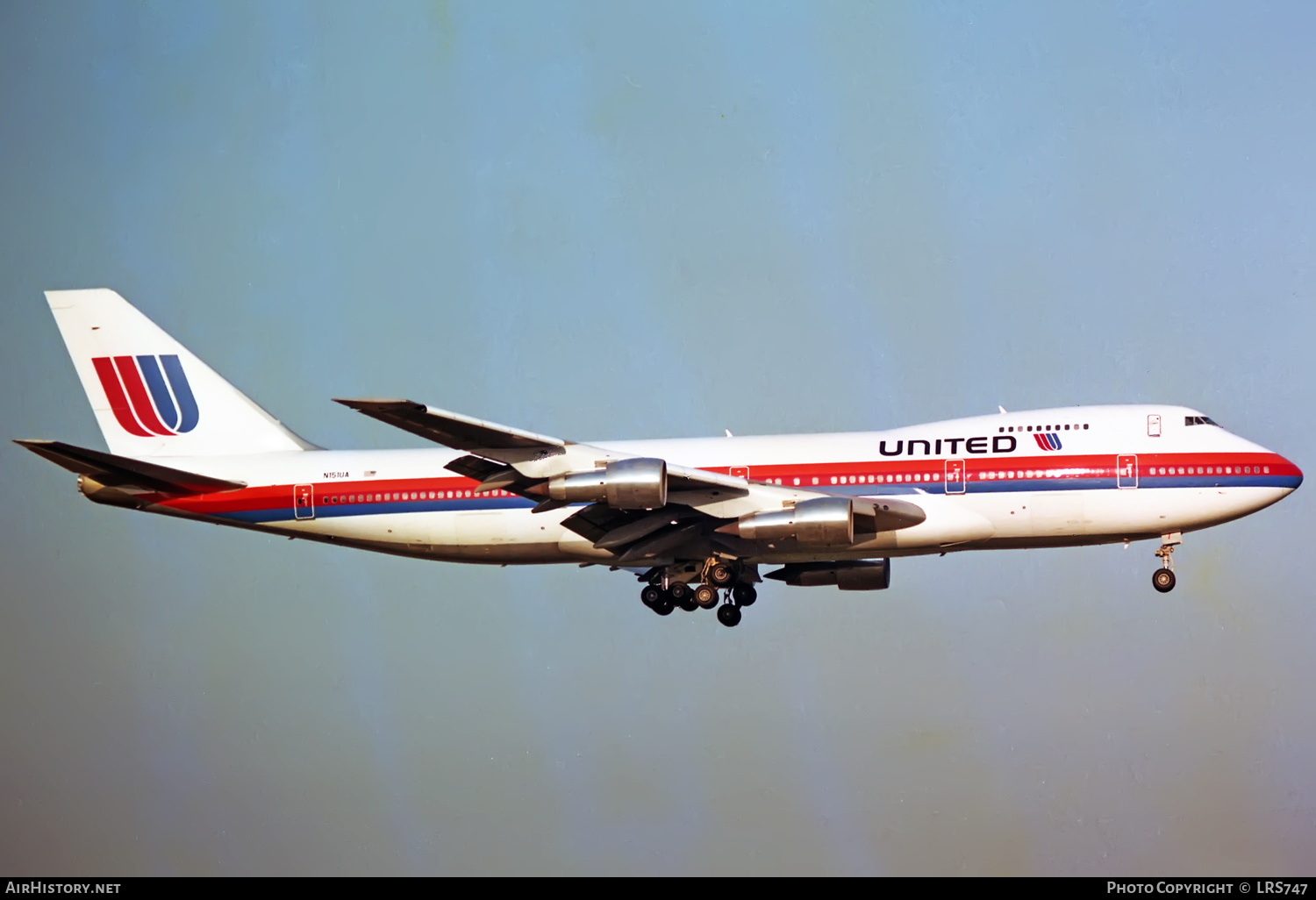 Aircraft Photo of N151UA | Boeing 747-222B | United Airlines | AirHistory.net #375409
