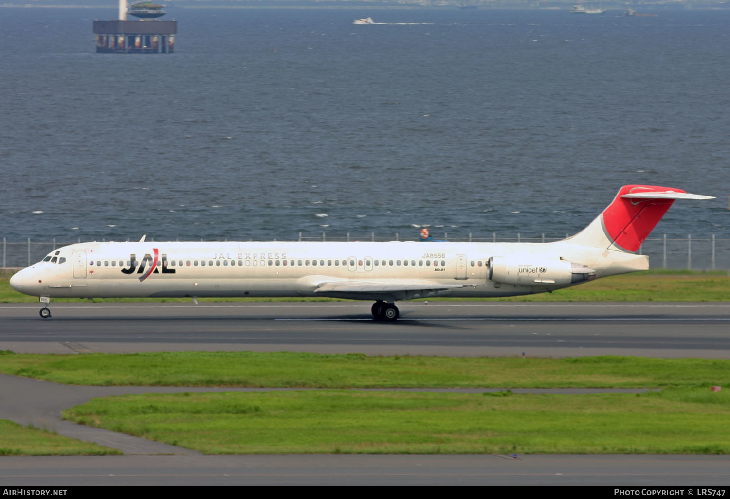 Aircraft Photo of JA8556 | McDonnell Douglas MD-81 (DC-9-81) | JAL Express - JAL | AirHistory.net #375425