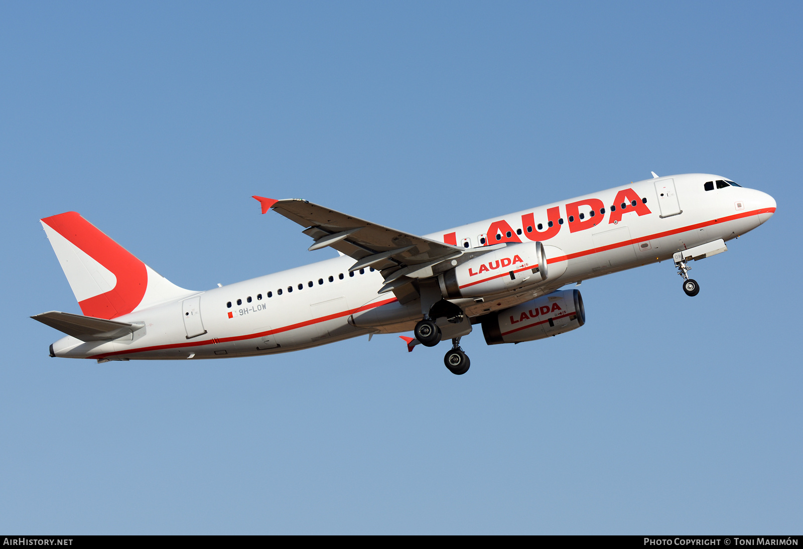 Aircraft Photo of 9H-LOW | Airbus A320-233 | Lauda | AirHistory.net #375493
