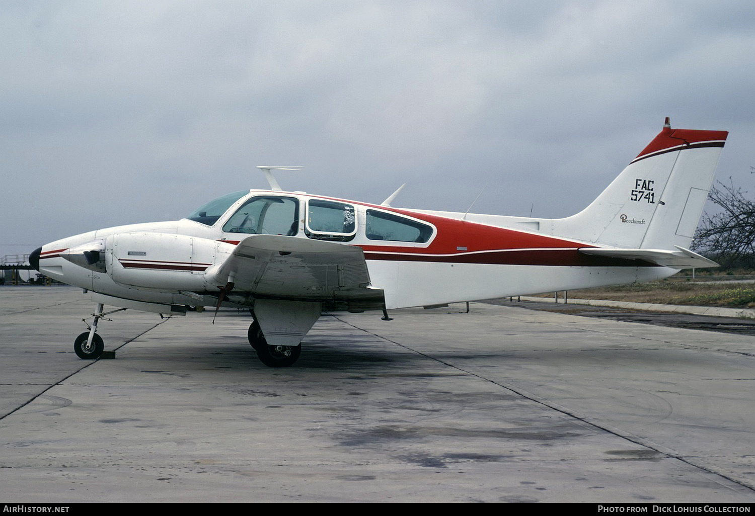 Aircraft Photo of FAC5741 | Beech 55 Baron (95-55) | Colombia - Air Force | AirHistory.net #375514