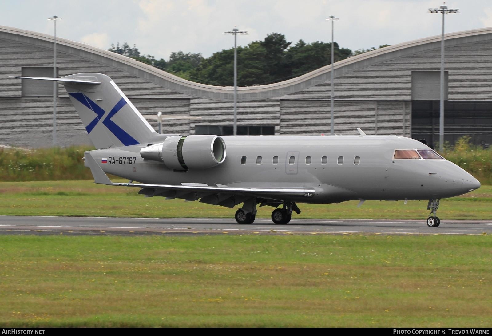 Aircraft Photo of RA-67167 | Bombardier Challenger 604 (CL-600-2B16) | AirHistory.net #375545