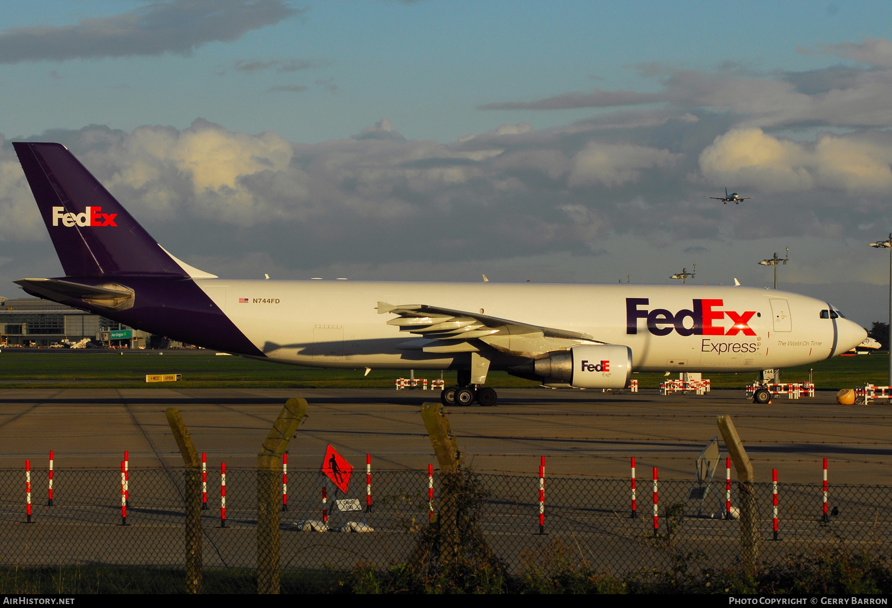 Aircraft Photo of N744FD | Airbus A300B4-622R(F) | FedEx Express - Federal Express | AirHistory.net #375606