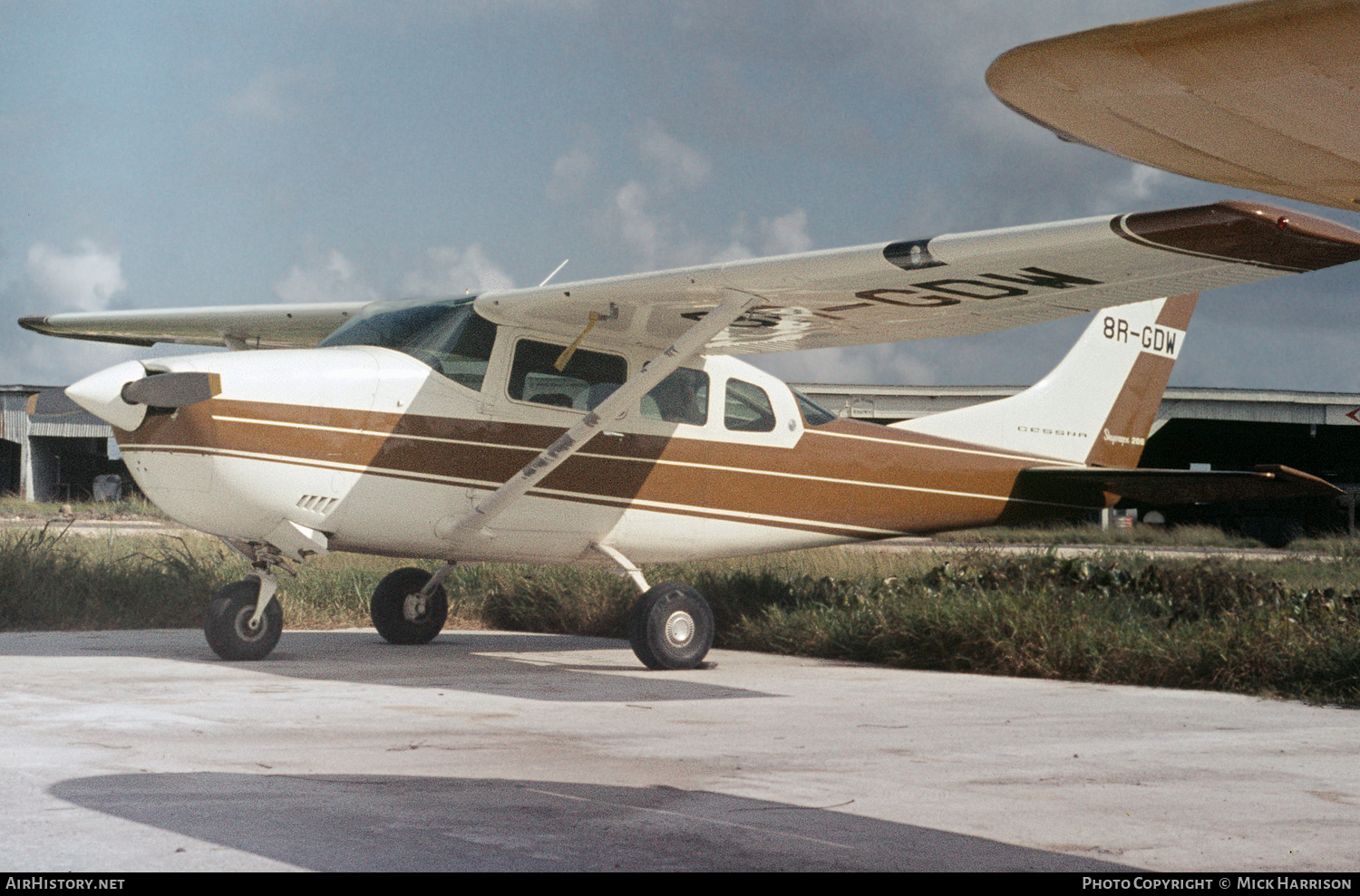 Aircraft Photo of 8R-GDW | Cessna U206E Skywagon 206 | AirHistory.net #375646