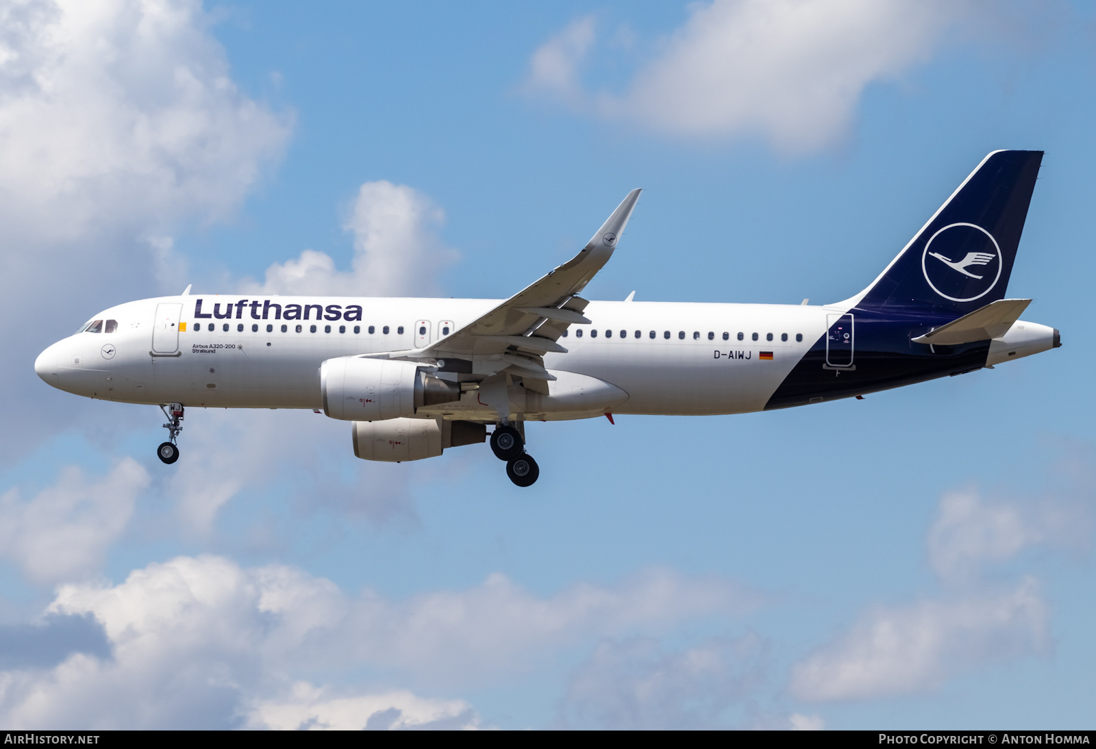 Aircraft Photo of D-AIWJ | Airbus A320-214 | Lufthansa | AirHistory.net #375768