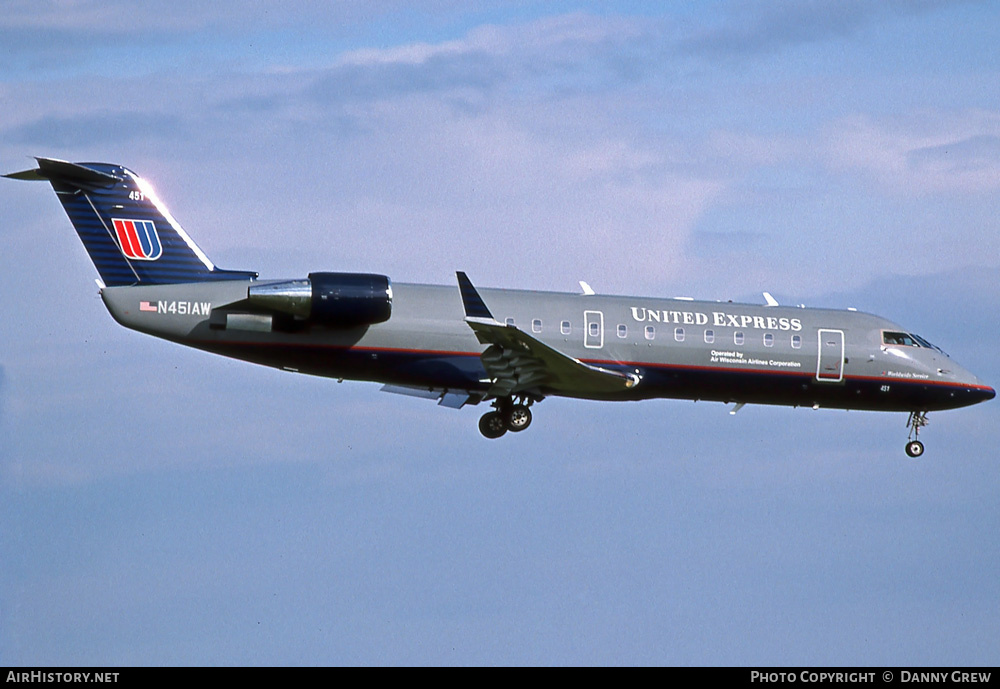 Aircraft Photo of N451AW | Bombardier CRJ-200LR (CL-600-2B19) | United Express | AirHistory.net #375784