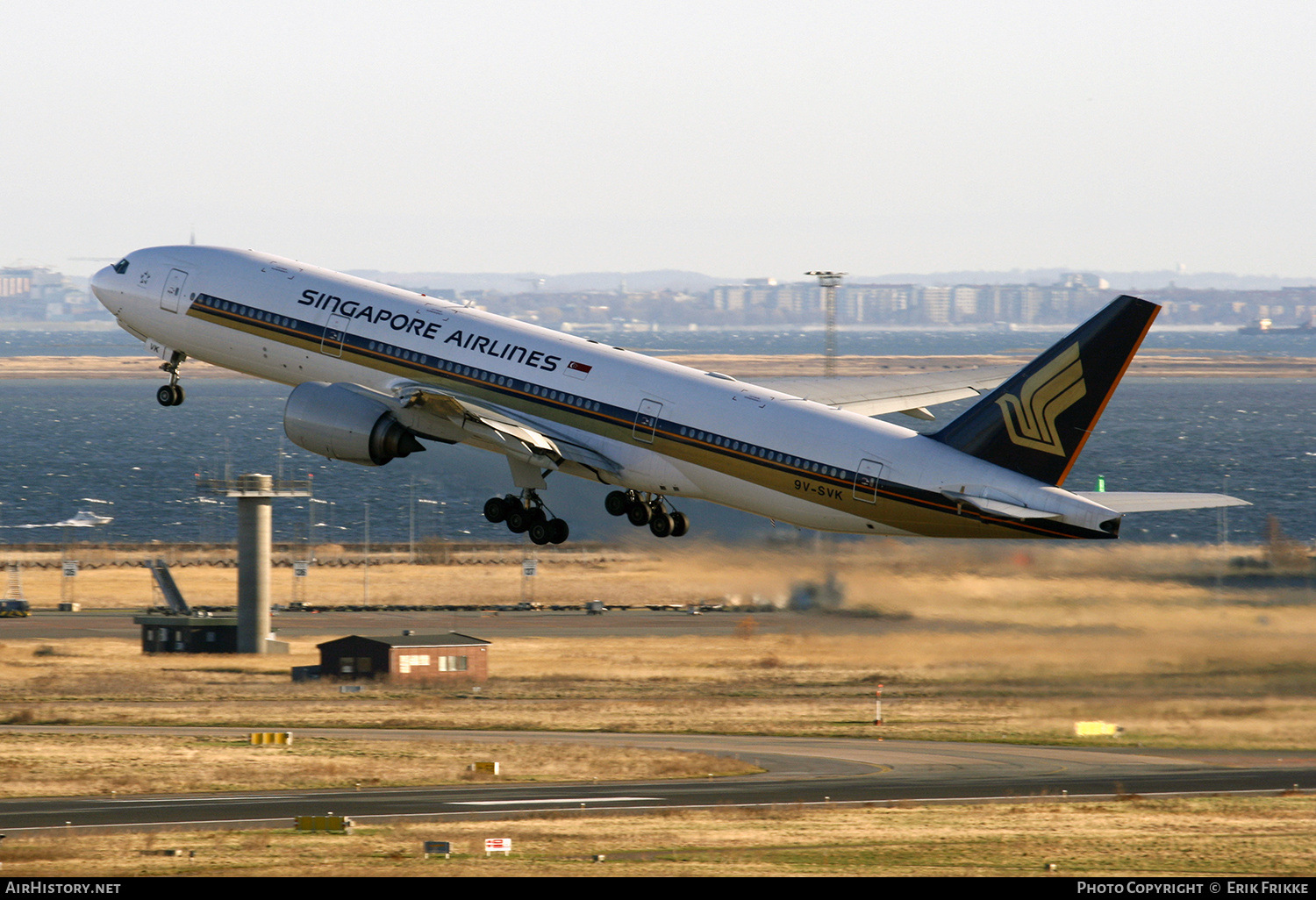 Aircraft Photo of 9V-SVK | Boeing 777-212/ER | Singapore Airlines | AirHistory.net #375818