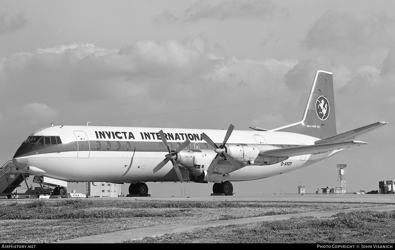Aircraft Photo of G-AXOY | Vickers 952 Vanguard | Invicta International Airlines | AirHistory.net #375833