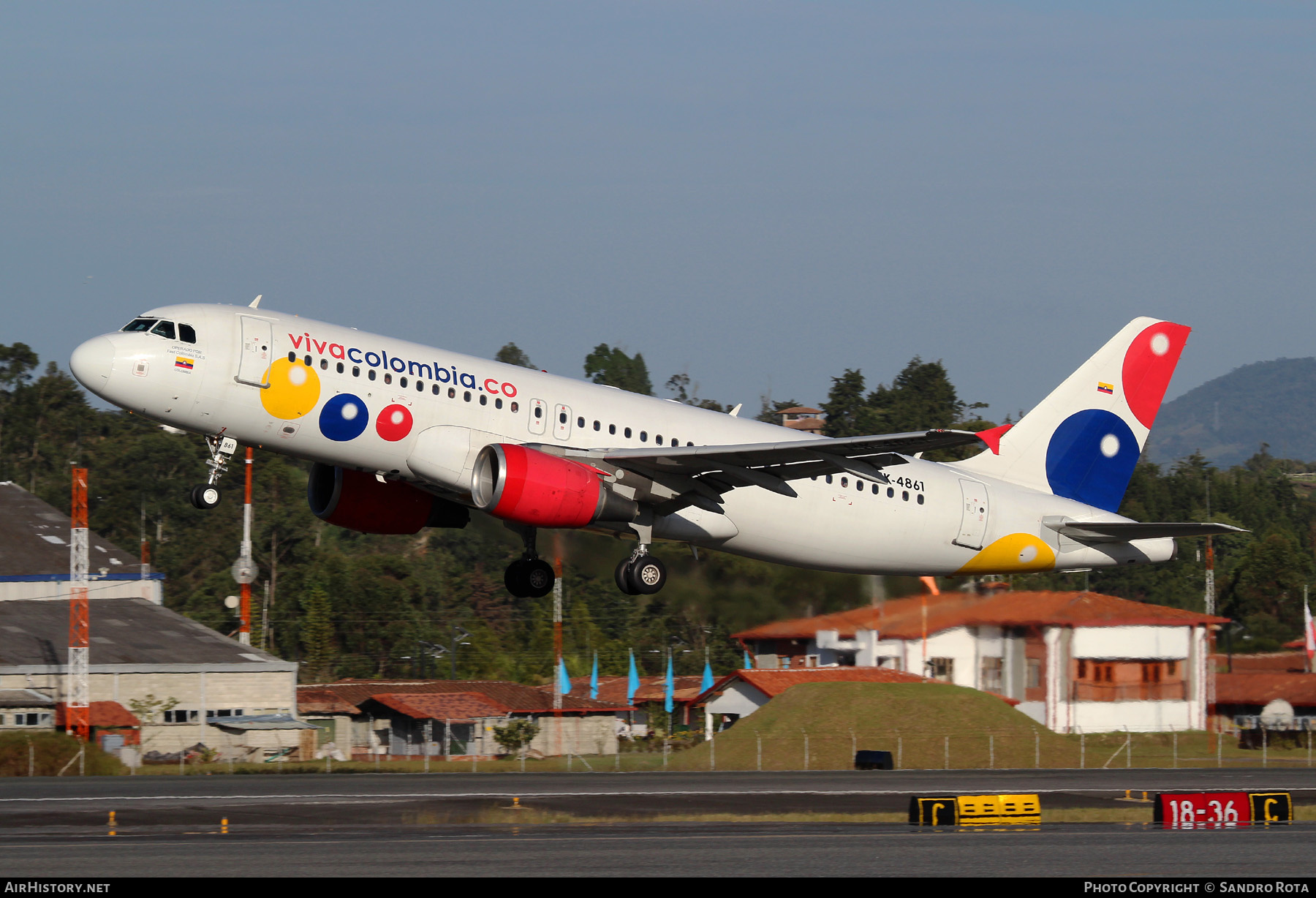 Aircraft Photo of HK-4861 | Airbus A320-214 | Viva Colombia | AirHistory.net #375920