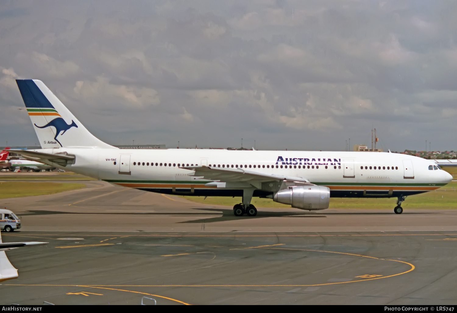 Aircraft Photo of VH-TAC | Airbus A300B4-203 | Australian Airlines | AirHistory.net #375922