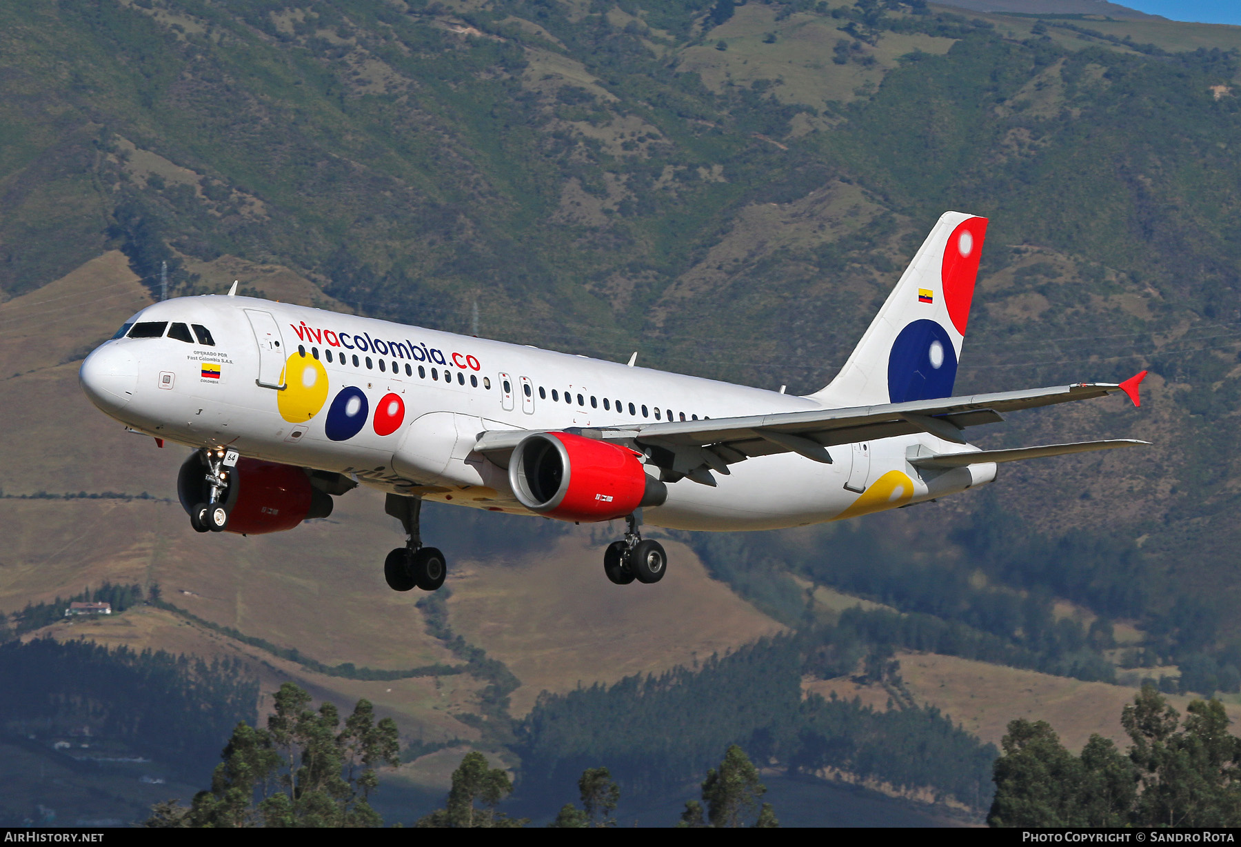 Aircraft Photo of HK-5164 | Airbus A320-214 | Viva Colombia | AirHistory.net #375928