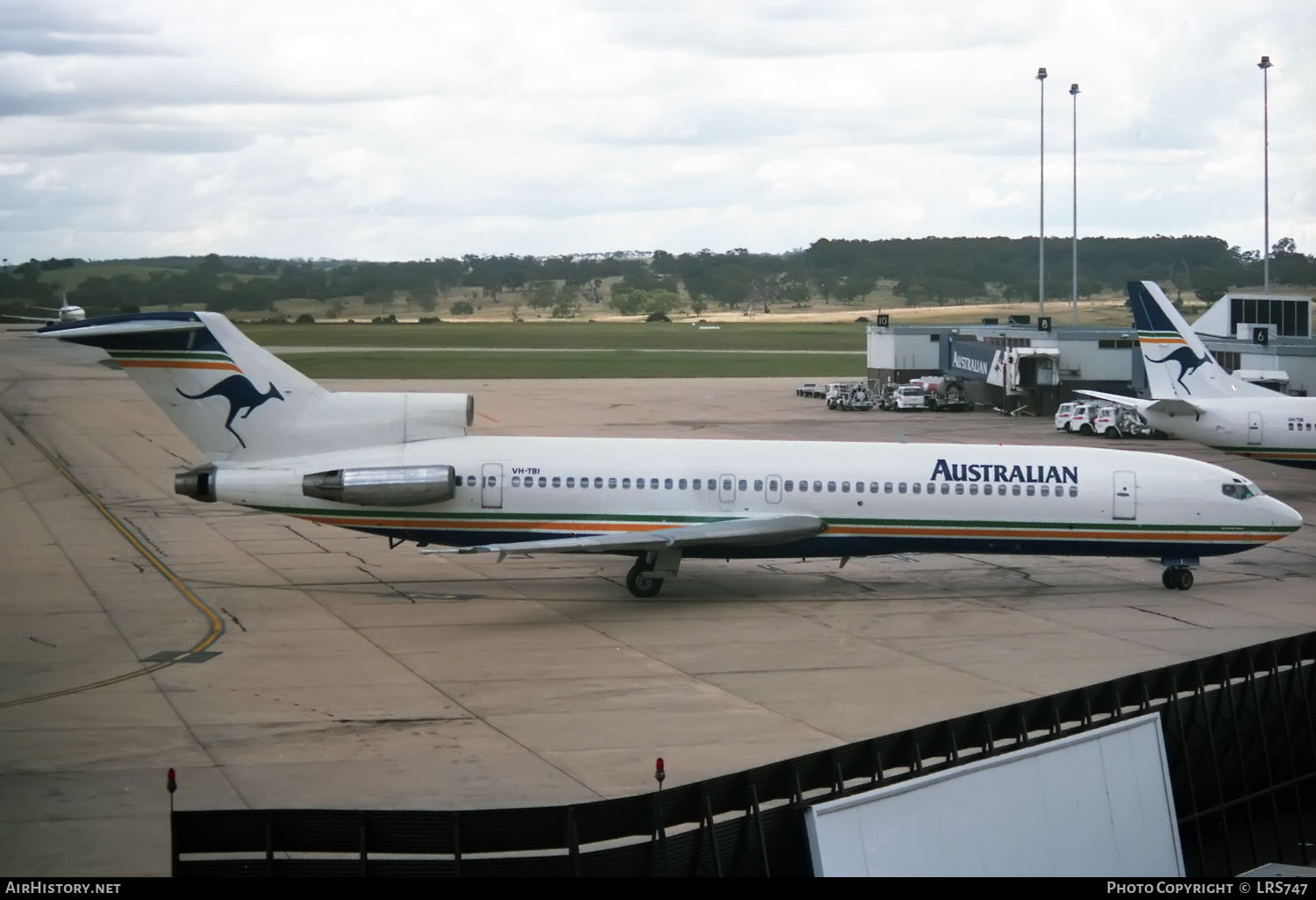 Aircraft Photo of VH-TBI | Boeing 727-276/Adv | Australian Airlines | AirHistory.net #375935