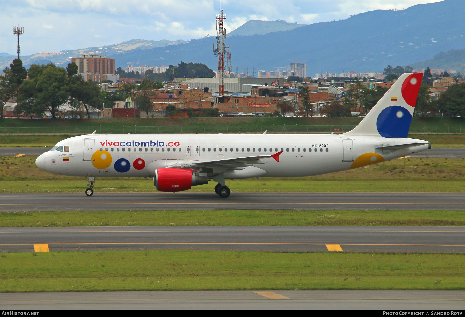 Aircraft Photo of HK-5202 | Airbus A320-214 | Viva Colombia | AirHistory.net #376004