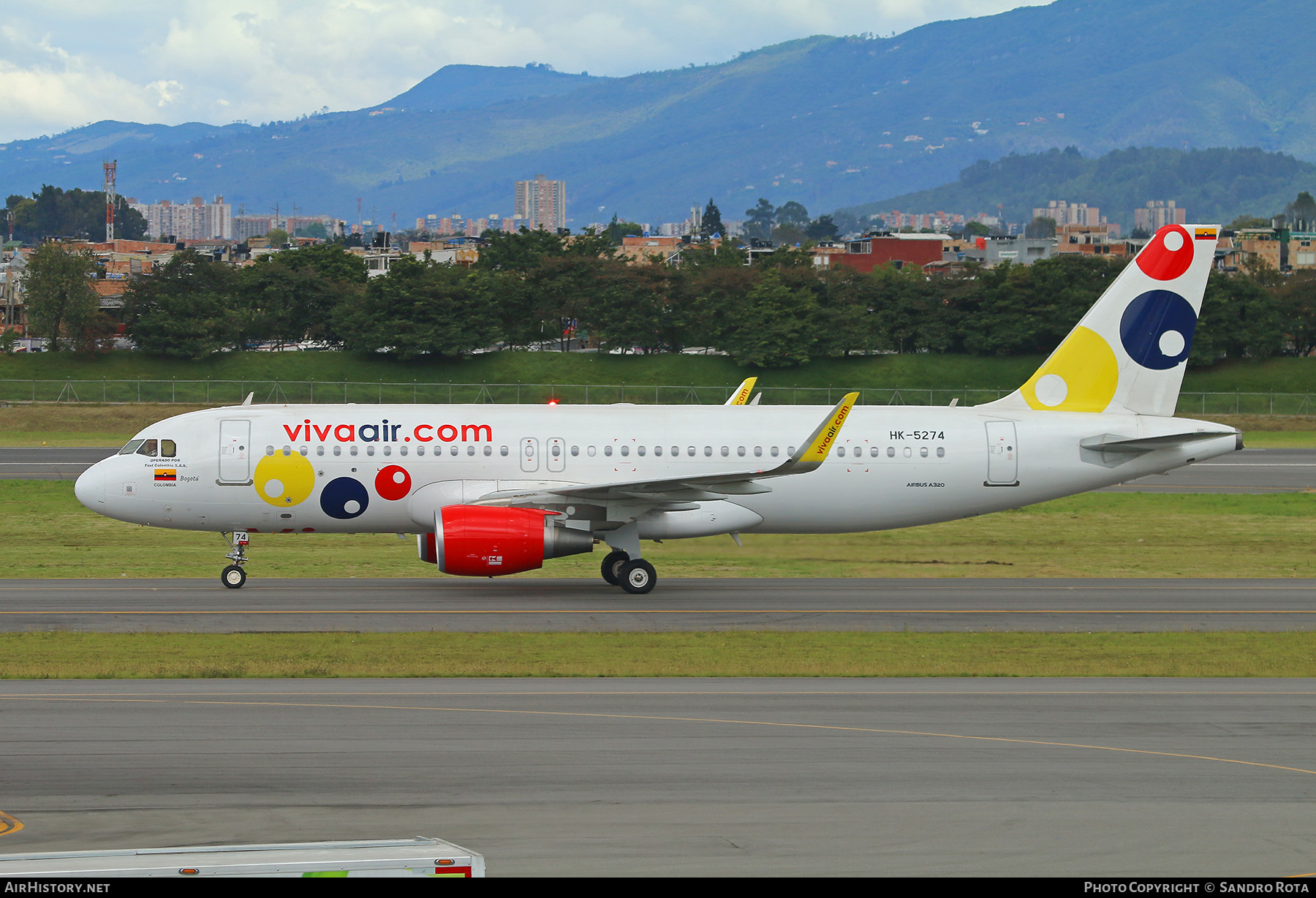 Aircraft Photo of HK-5274 | Airbus A320-214 | Viva Air | AirHistory.net #376010