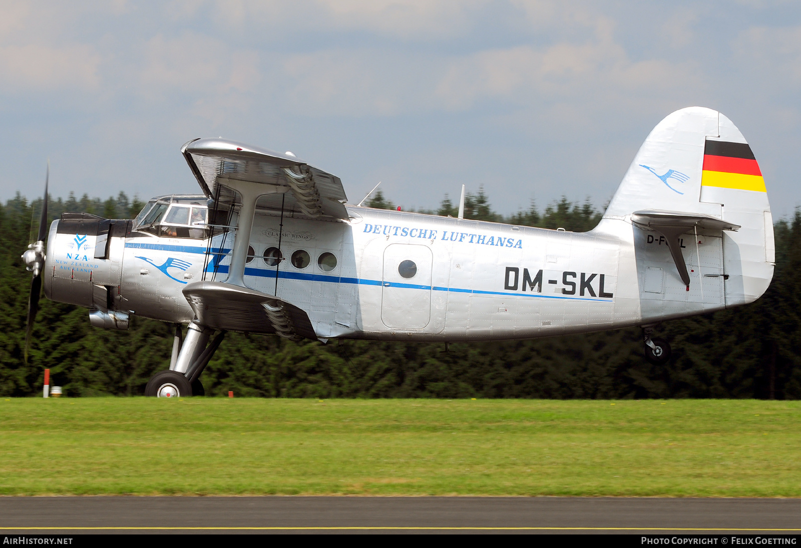 Aircraft Photo of D-FONL / DM-SKL | Antonov An-2S | Classic Wings | Deutsche Lufthansa | AirHistory.net #376262