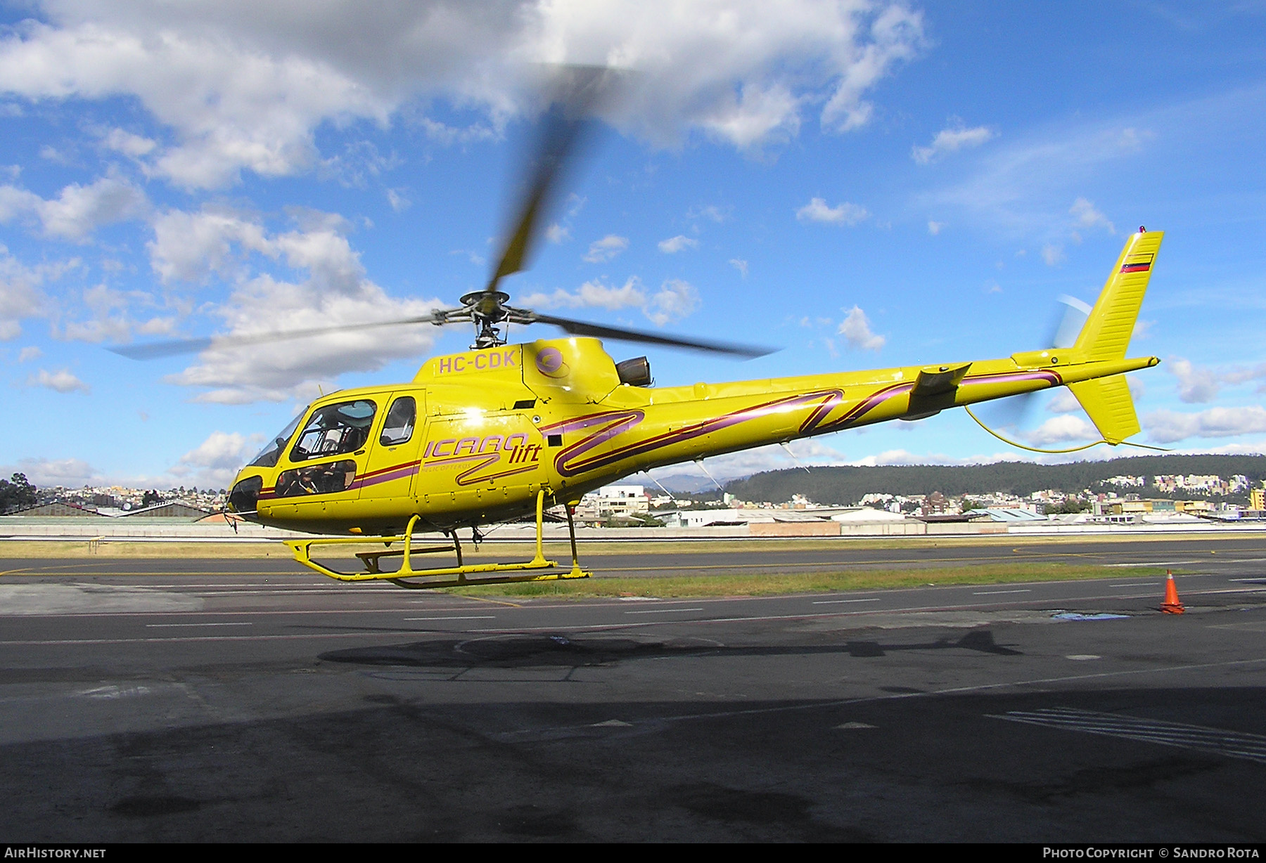 Aircraft Photo of HC-CDK | Aerospatiale AS-350BA Ecureuil | Ícaro Lift | AirHistory.net #376375