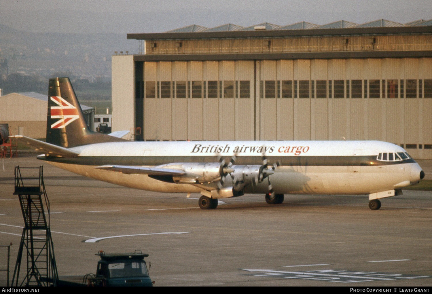 Aircraft Photo of G-APEM | Vickers 953C Merchantman | British Airways Cargo | AirHistory.net #376479