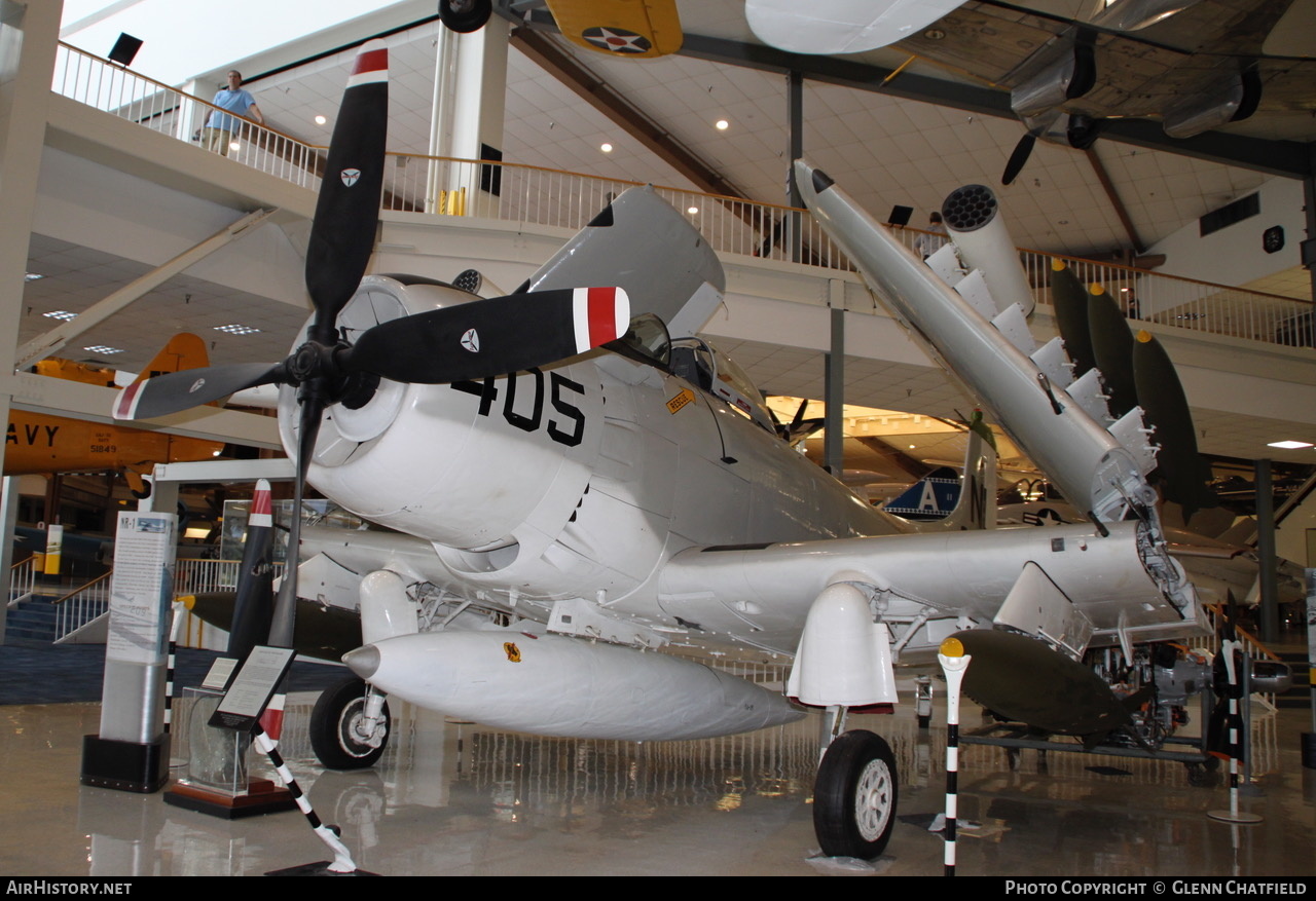 Aircraft Photo of 135300 | Douglas A-1H Skyraider (AD-6) | USA - Navy | AirHistory.net #376574