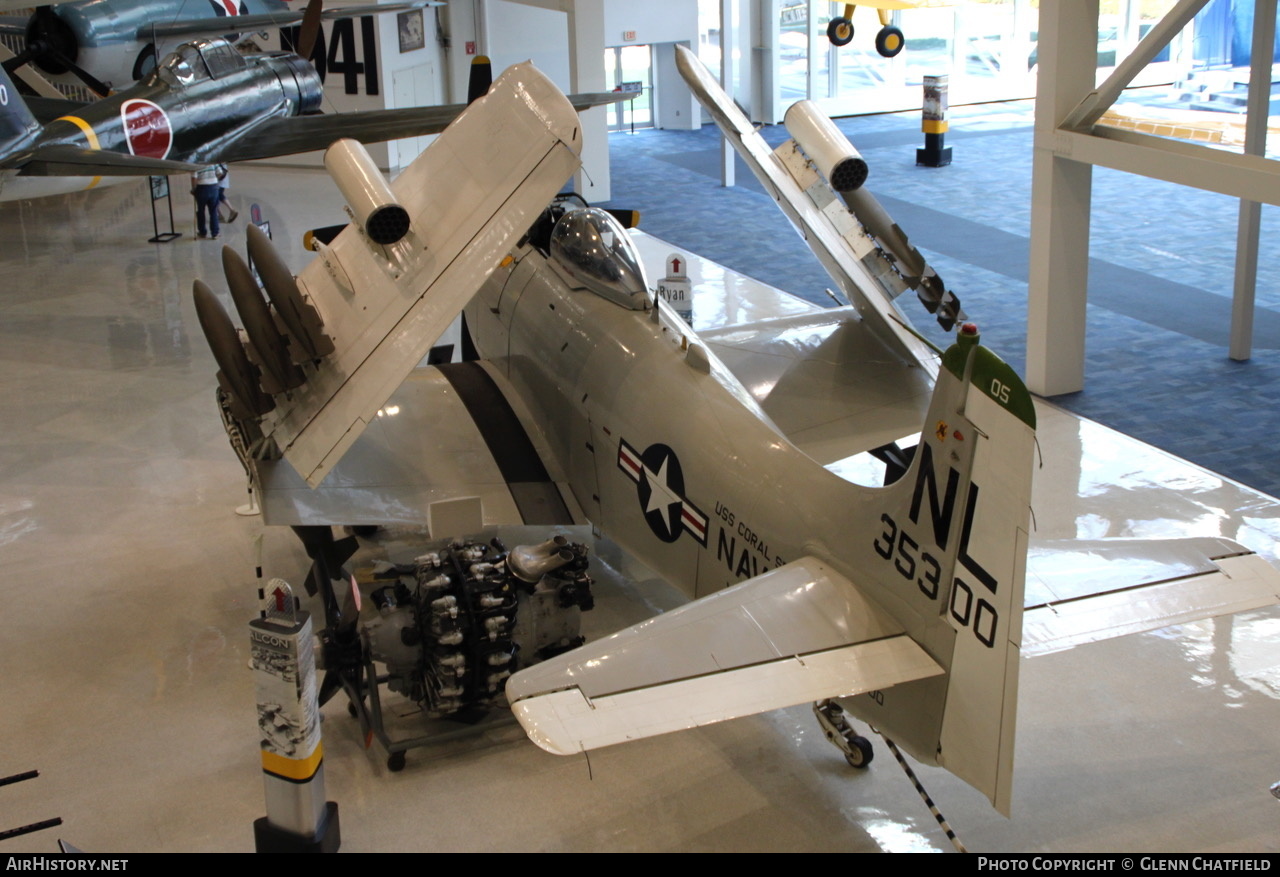 Aircraft Photo of 135300 | Douglas A-1H Skyraider (AD-6) | USA - Navy | AirHistory.net #376575