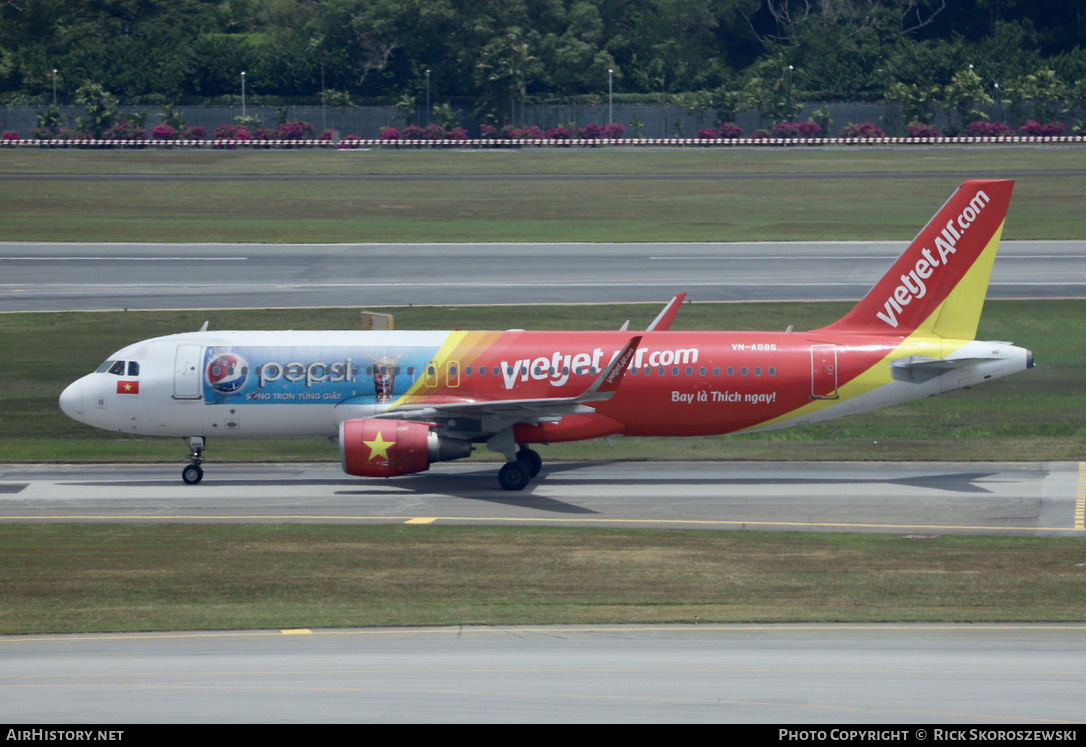 Aircraft Photo of VN-A686 | Airbus A320-214 | VietJet Air | AirHistory.net #376599