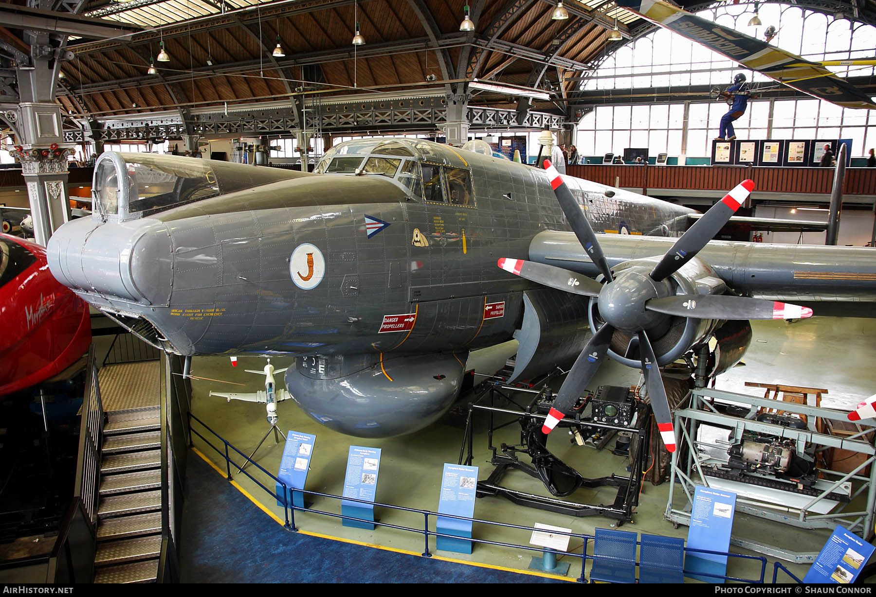 Aircraft Photo of WR960 | Avro 696 Shackleton AEW2 | UK - Air Force | AirHistory.net #376709