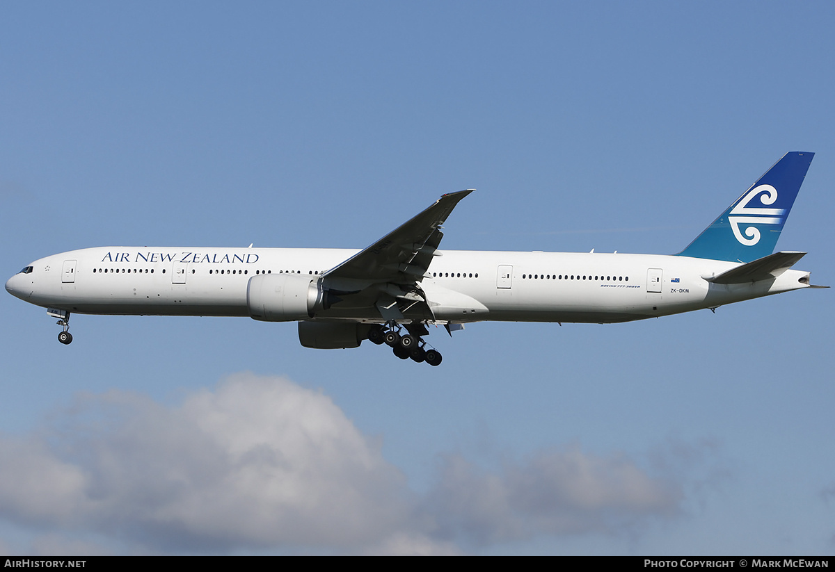 Aircraft Photo of ZK-OKM | Boeing 777-319/ER | Air New Zealand | AirHistory.net #376776
