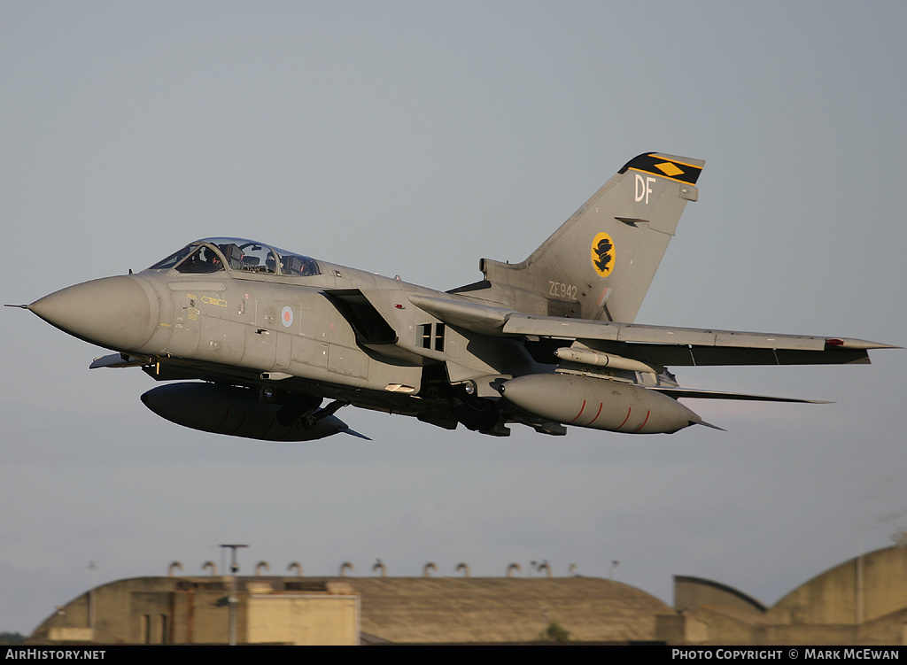 Aircraft Photo of ZE942 | Panavia Tornado F3 | UK - Air Force | AirHistory.net #376840