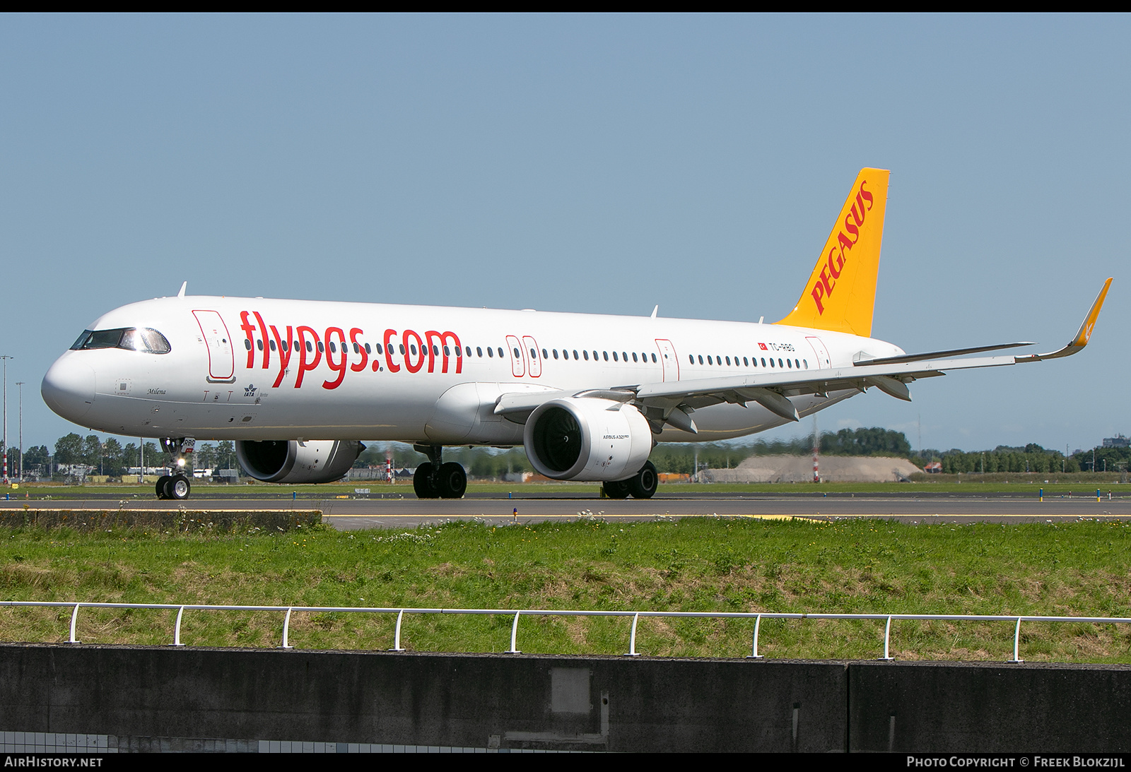 Aircraft Photo of TC-RBG | Airbus A321-251NX | Pegasus Airlines | AirHistory.net #376910
