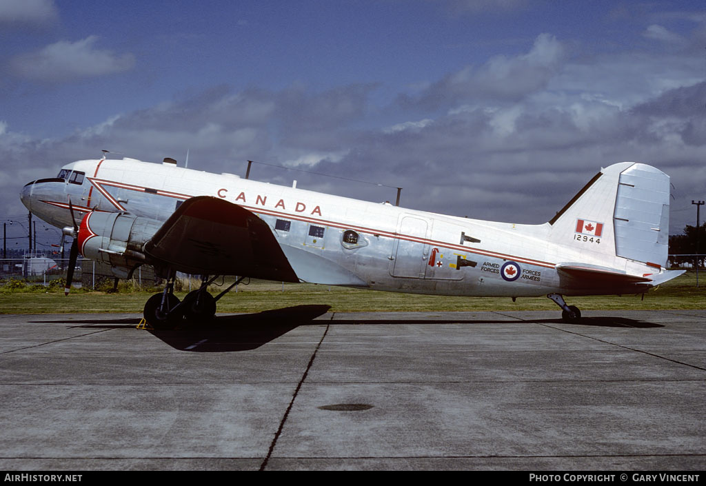 Aircraft Photo of 12944 | Douglas CC-129 Dakota 3 | Canada - Air Force | AirHistory.net #376931