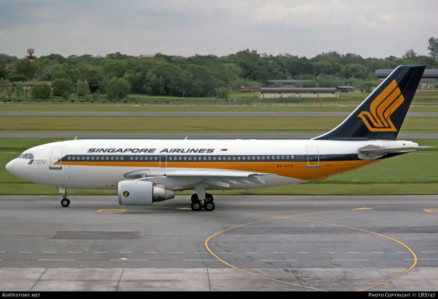 Aircraft Photo of 9V-STK | Airbus A310-222 | Singapore Airlines | AirHistory.net #377104