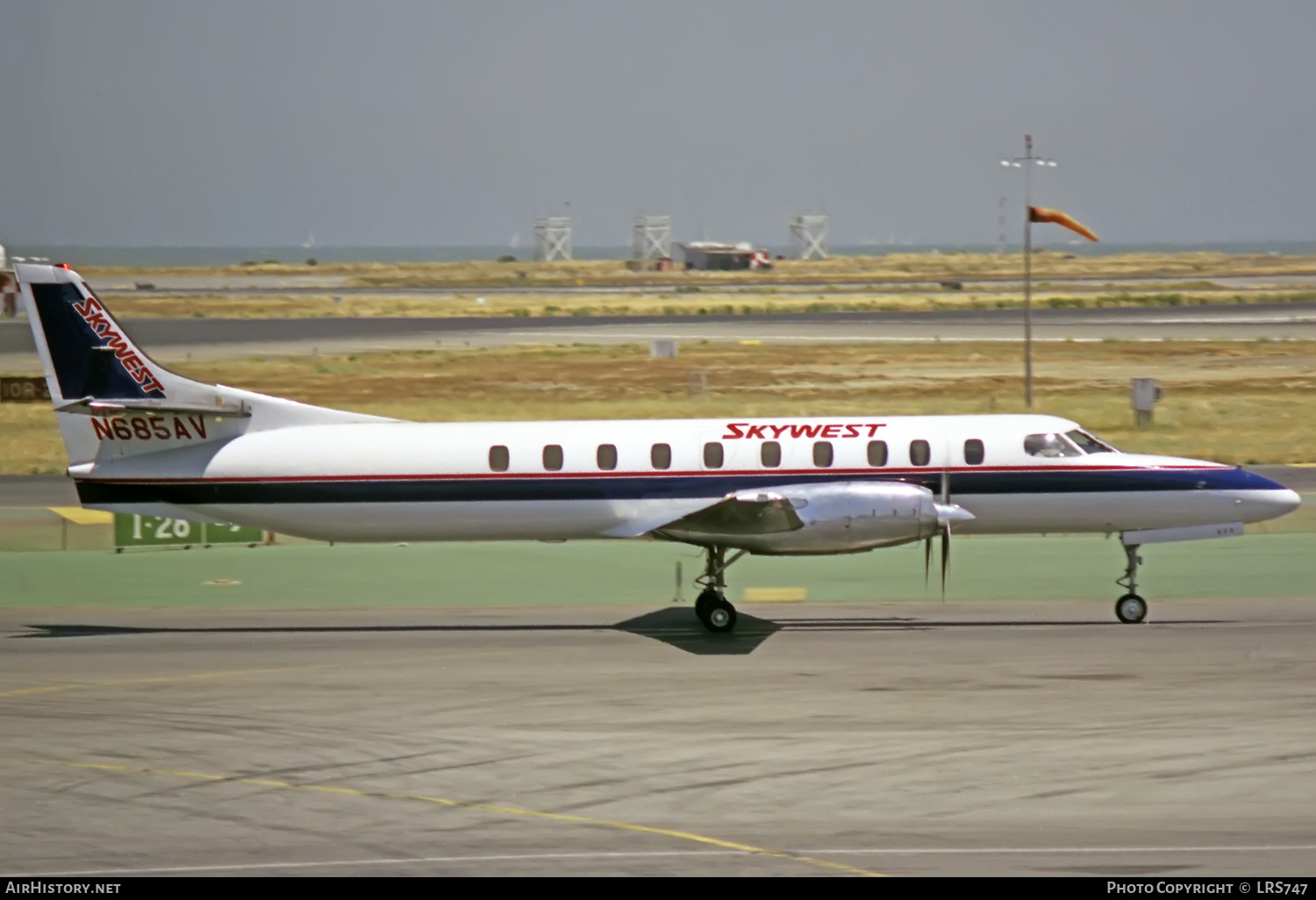 Aircraft Photo of N685AV | Fairchild SA-227AC Metro III | SkyWest Airlines | AirHistory.net #377114