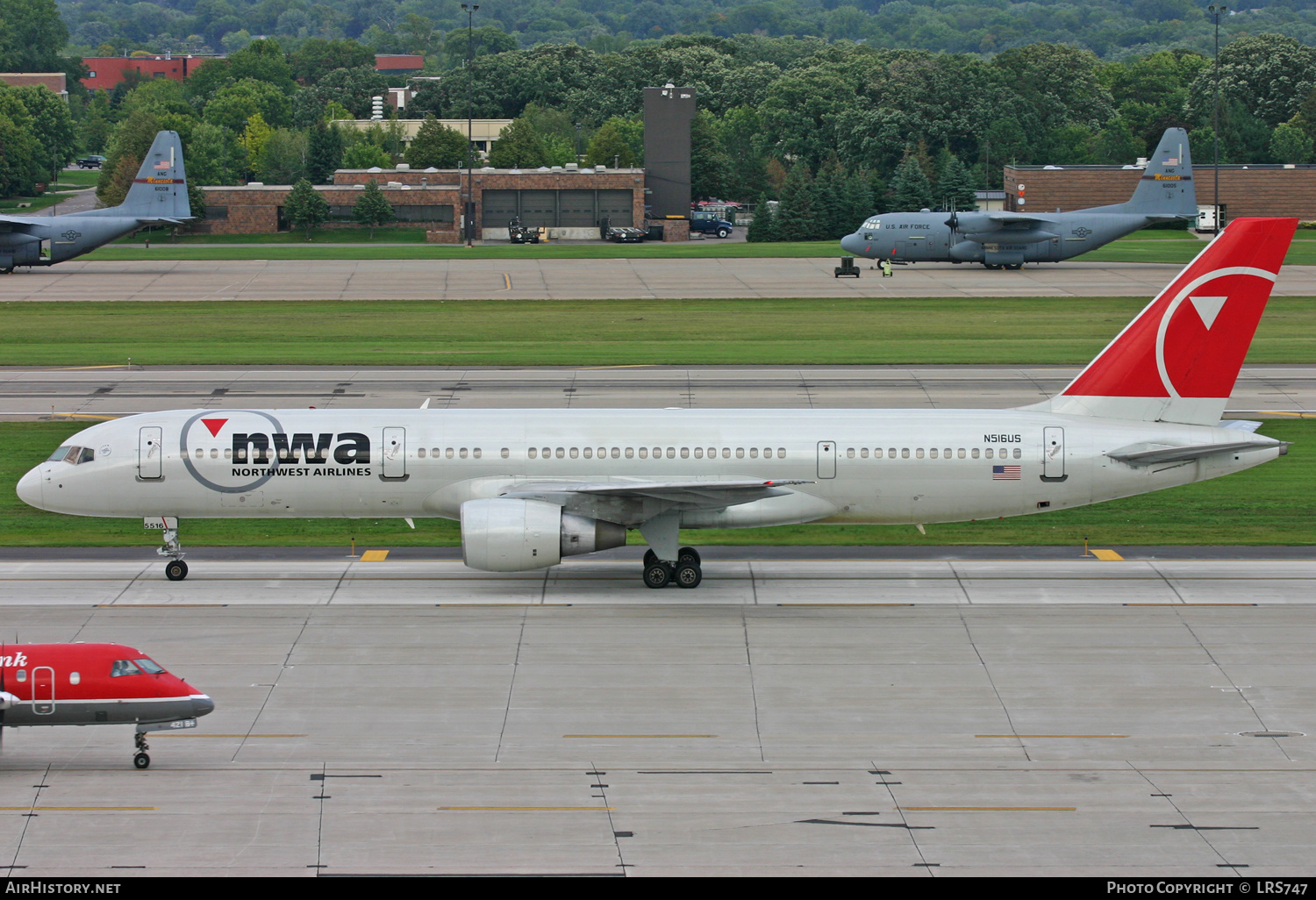 Aircraft Photo of N516US | Boeing 757-251 | Northwest Airlines | AirHistory.net #377126