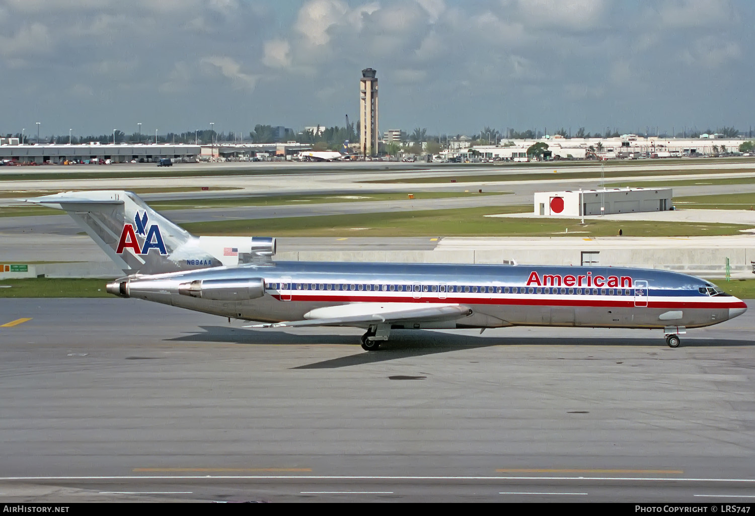 Aircraft Photo of N894AA | Boeing 727-223/Adv | American Airlines | AirHistory.net #377220