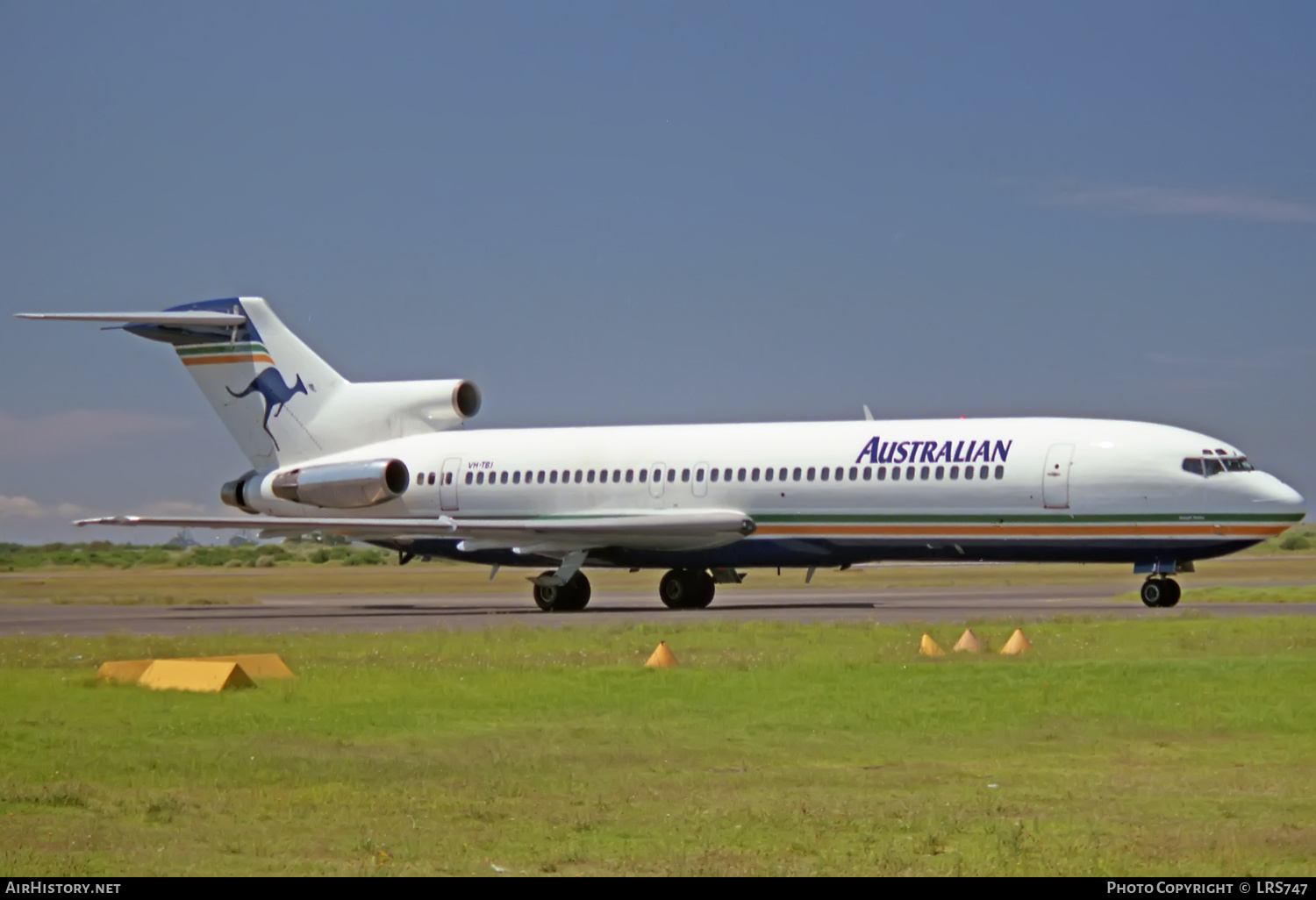 Aircraft Photo of VH-TBJ | Boeing 727-276/Adv | Australian Airlines | AirHistory.net #377327