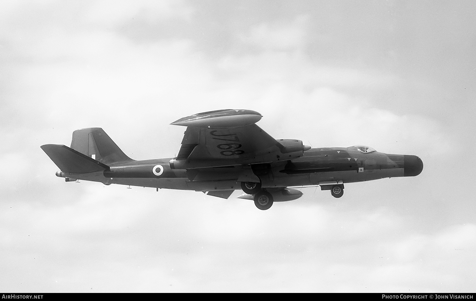Aircraft Photo of WJ768 | English Electric Canberra B6(mod) | UK - Air Force | AirHistory.net #377488