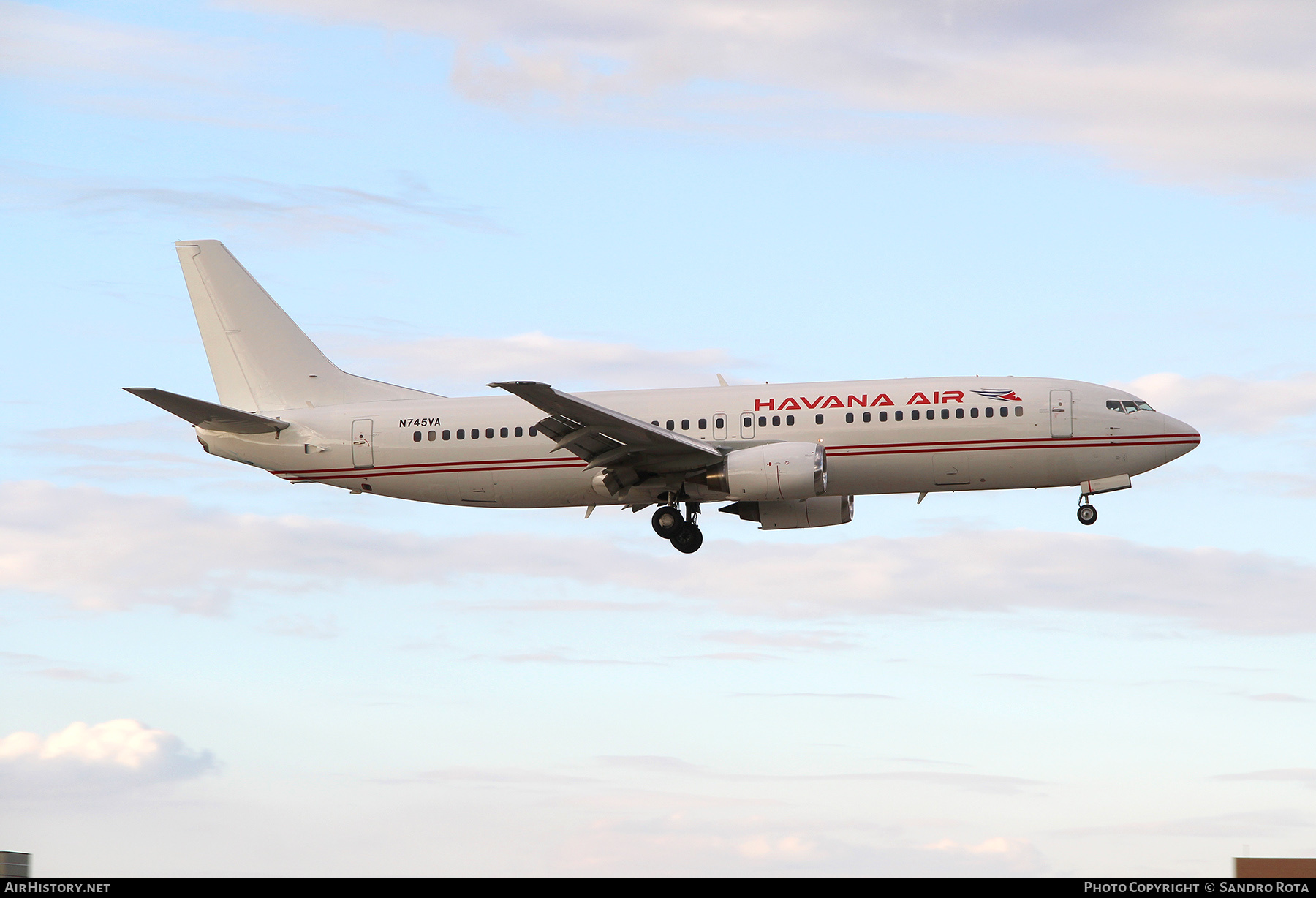 Aircraft Photo of N745VA | Boeing 737-405 | Havana Air | AirHistory.net #377698