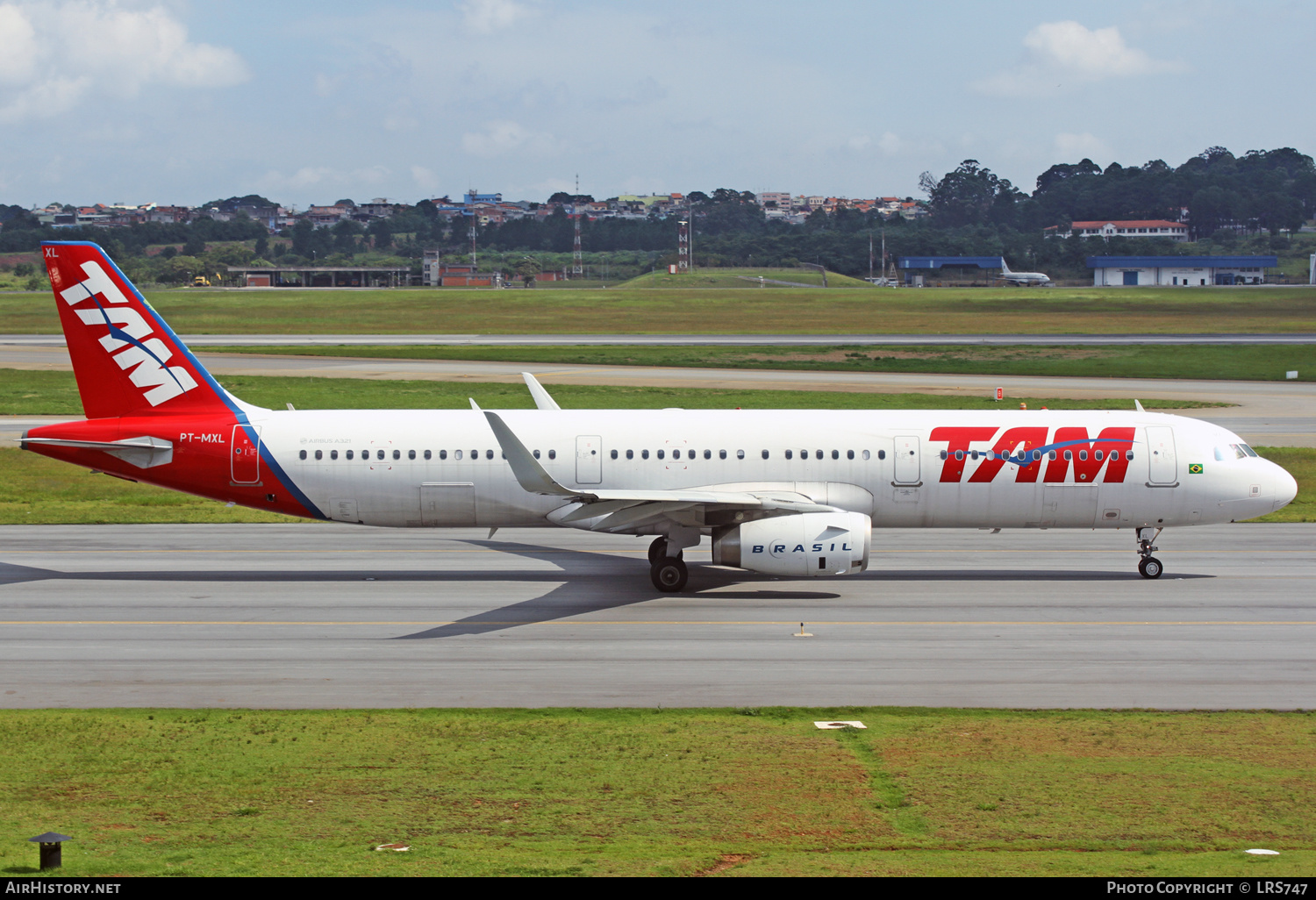 Aircraft Photo of PT-MXL | Airbus A321-231 | TAM Linhas Aéreas | AirHistory.net #377741