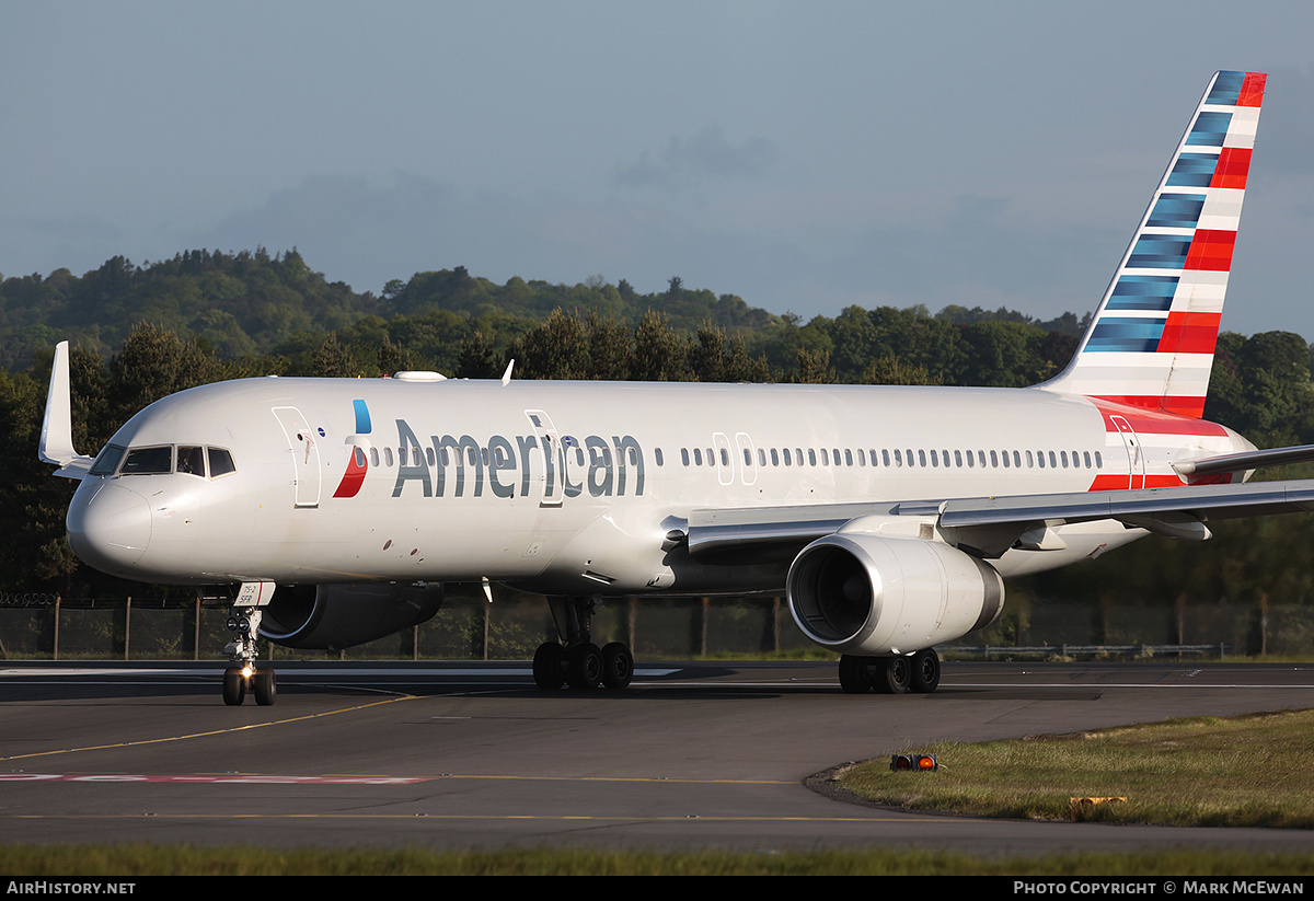 Aircraft Photo of N178AA | Boeing 757-223 | American Airlines | AirHistory.net #377742