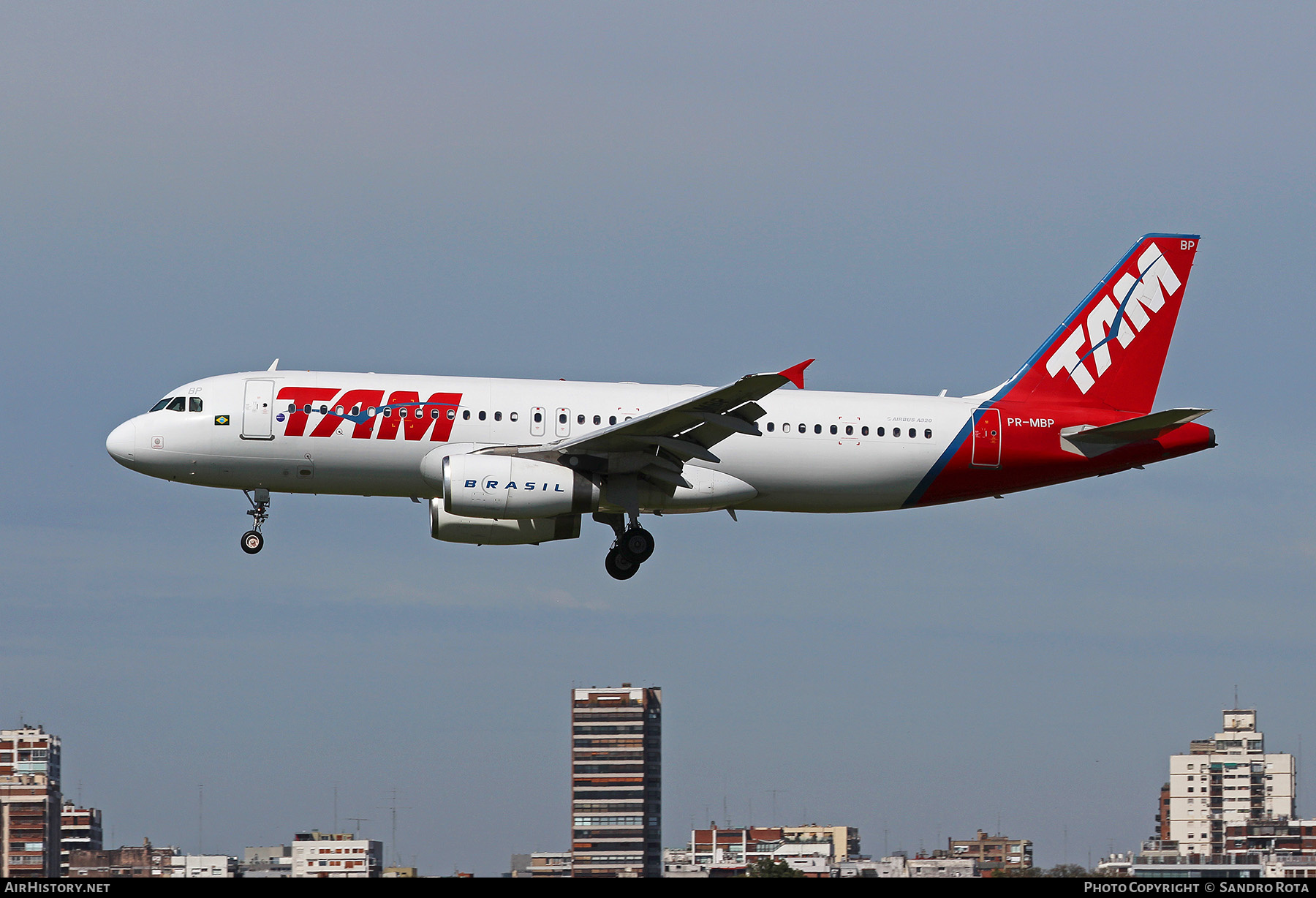 Aircraft Photo of PR-MBP | Airbus A320-232 | TAM Linhas Aéreas | AirHistory.net #377822