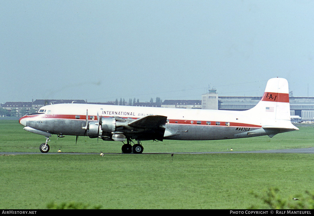 Aircraft Photo of N90703 | Douglas DC-6 | International Airlines Inc. - IAI | AirHistory.net #377827