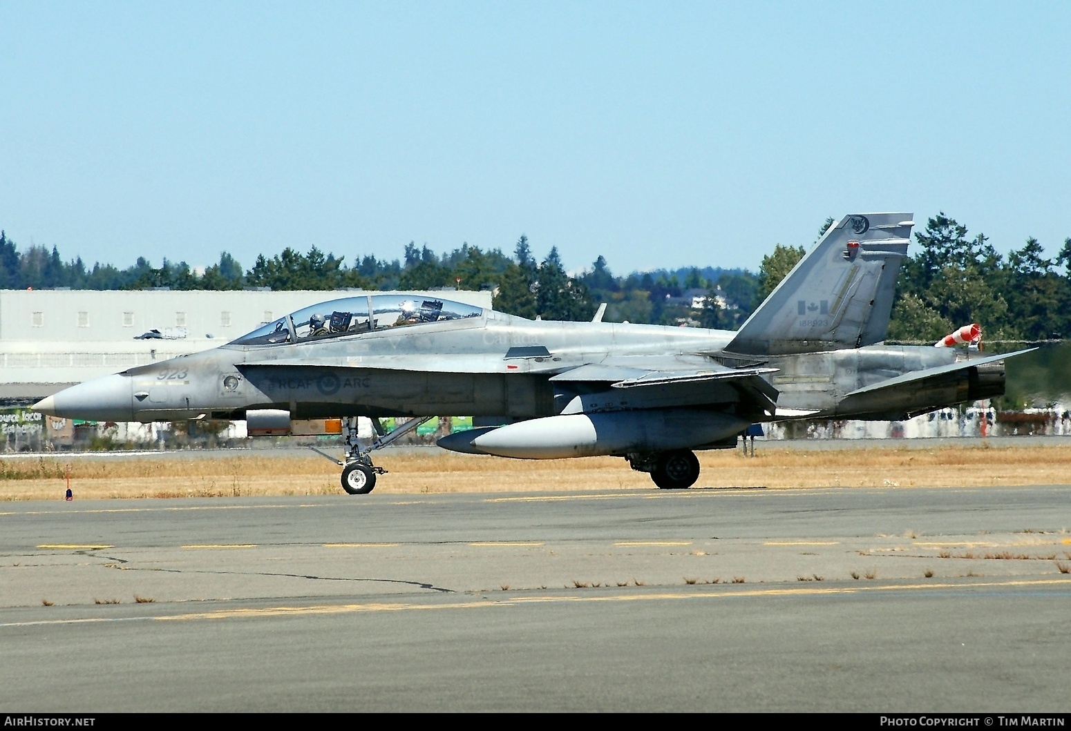 Aircraft Photo of 188923 | McDonnell Douglas CF-188B Hornet | Canada - Air Force | AirHistory.net #377837