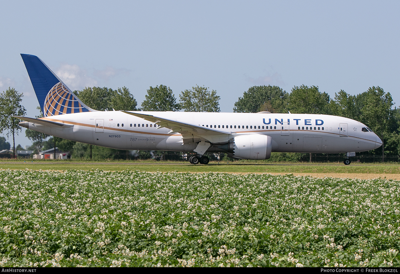 Aircraft Photo of N27903 | Boeing 787-8 Dreamliner | United Airlines | AirHistory.net #377891