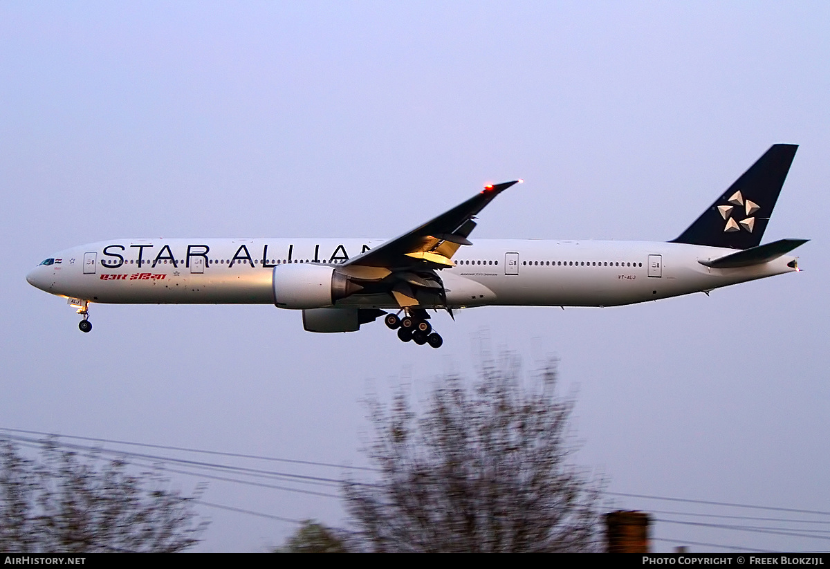 Aircraft Photo of VT-ALJ | Boeing 777-337/ER | Air India | AirHistory.net #377902