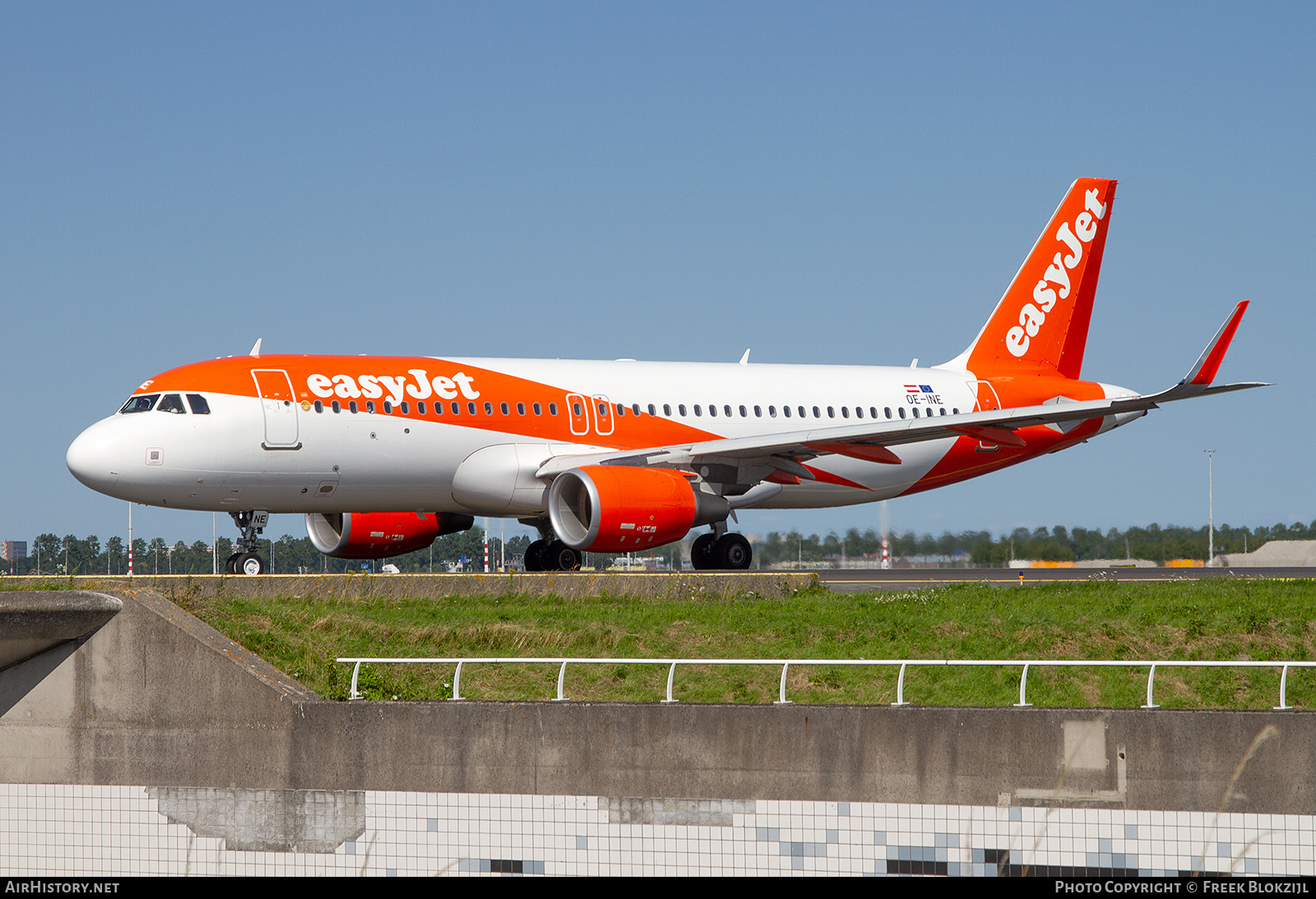 Aircraft Photo of OE-INE | Airbus A320-214 | EasyJet | AirHistory.net #377910
